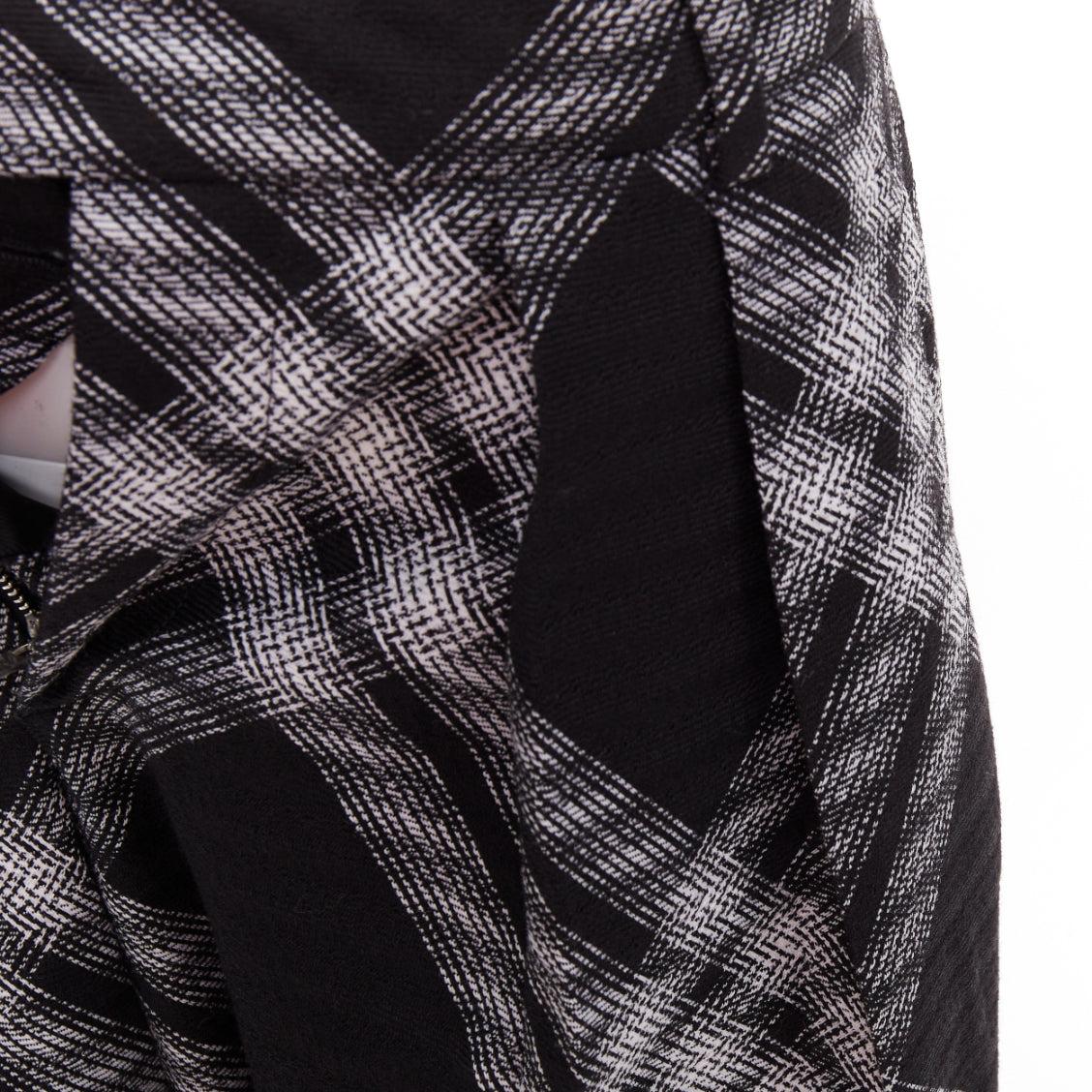 Burberry Daniel Lee, pantaloni in lana a quadri House grigio a gamba larga con paracadute IT34 XXS in vendita 2