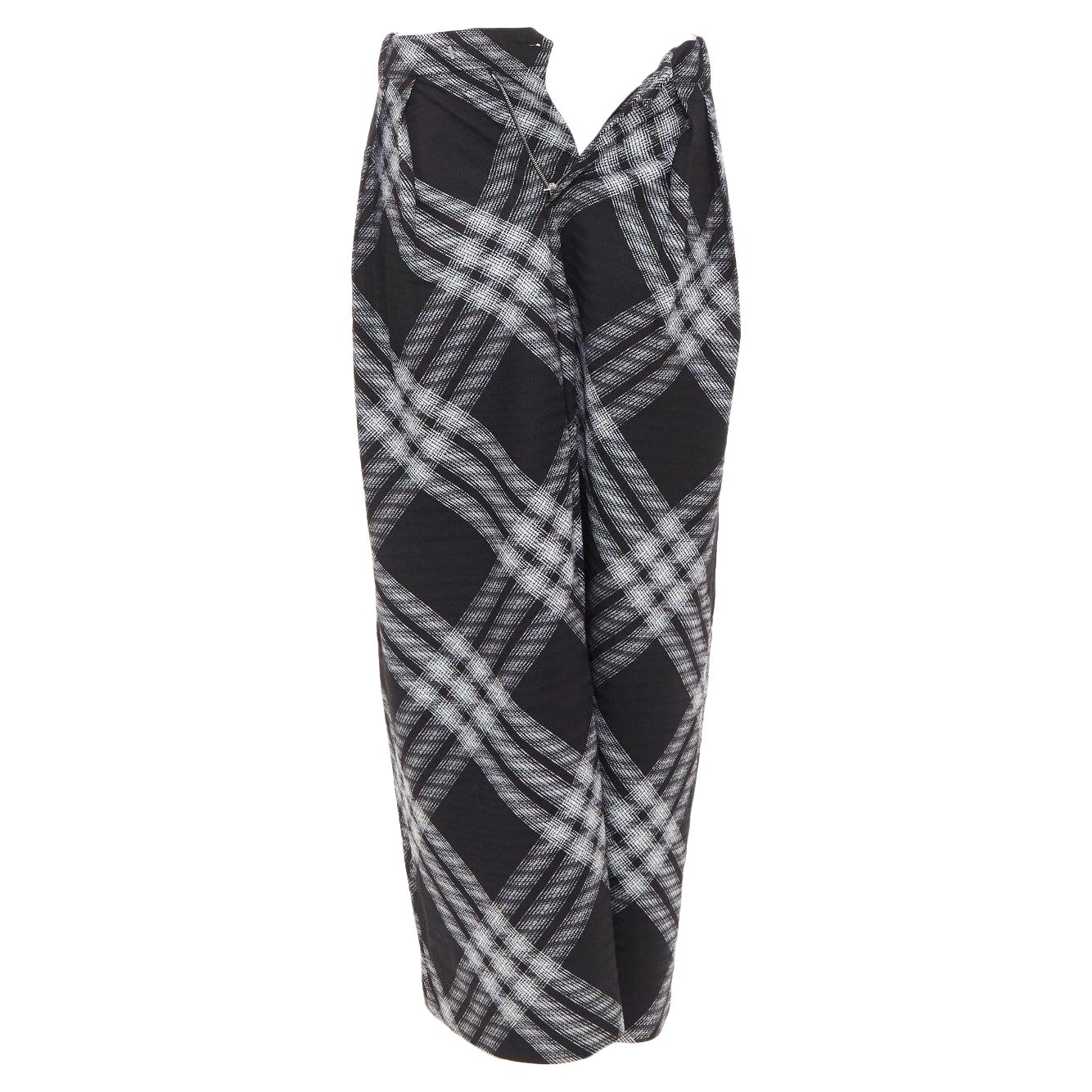 Burberry Daniel Lee, pantaloni in lana a quadri House grigio a gamba larga con paracadute IT34 XXS in vendita