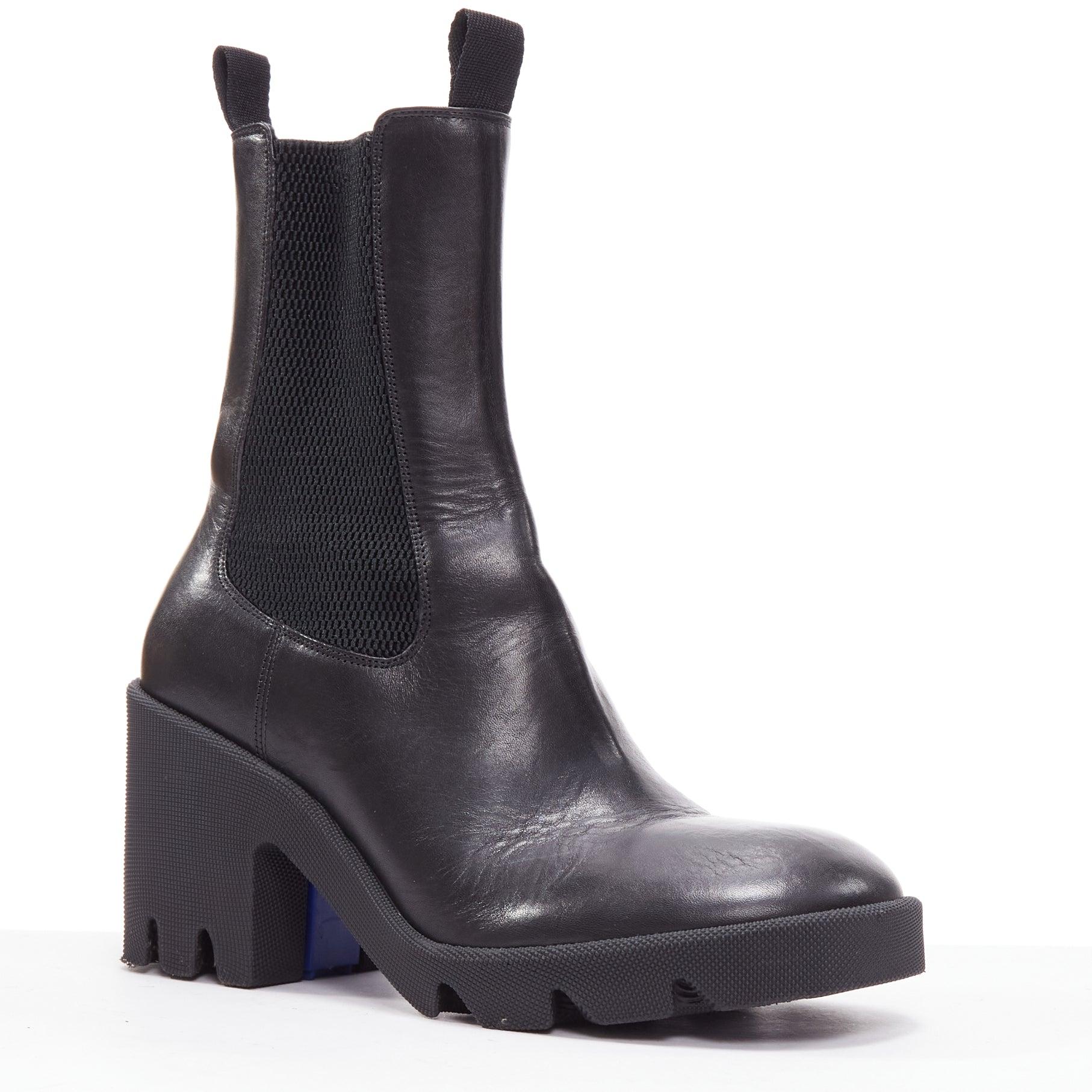 Burberry Daniel Lee Stride 85 bottes à talon en cuir noir EU39
Référence : KEDG/A00306
Marque : Burberry
Designer : Daniel Lee
Modèle : Stride 85
MATERIAL : Cuir
Couleur : Noir
Motif : Solide
Fermeture : élastique
Doublure : Cuir noir
Détails