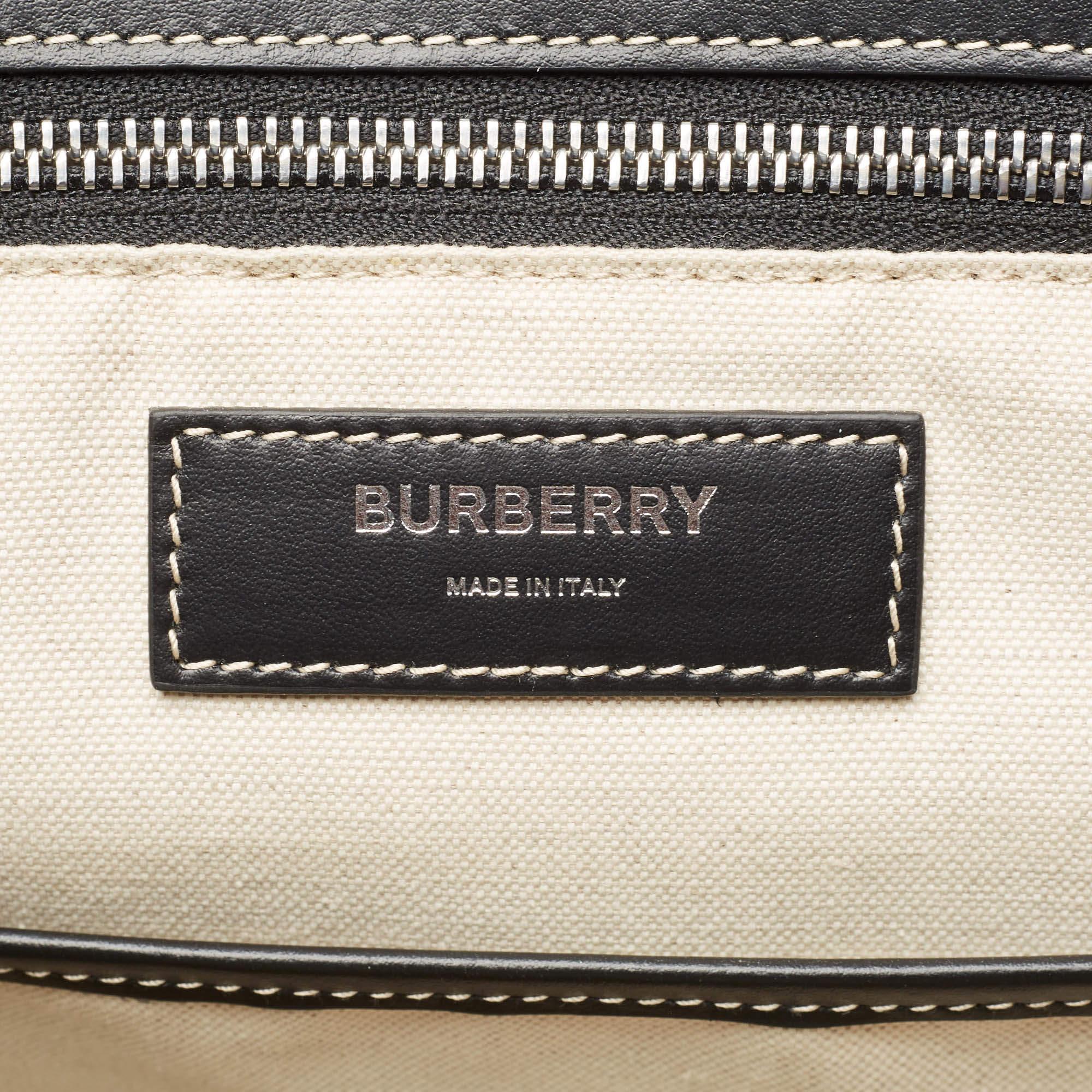 Burberry Dark Birch Brown Check Coated Canvas and Leather Drawcord Backpack im Angebot 7