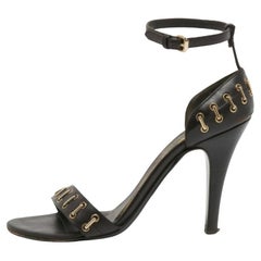 Burberry Sandalias con correa en el tobillo de piel marrón oscuro talla 36