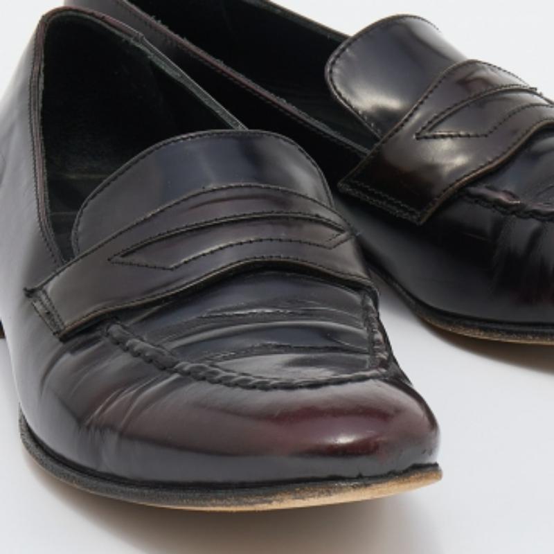 Burberry Dark Brown Leather Bedmont Slip On Loafer Size 39.5 For Sale 2