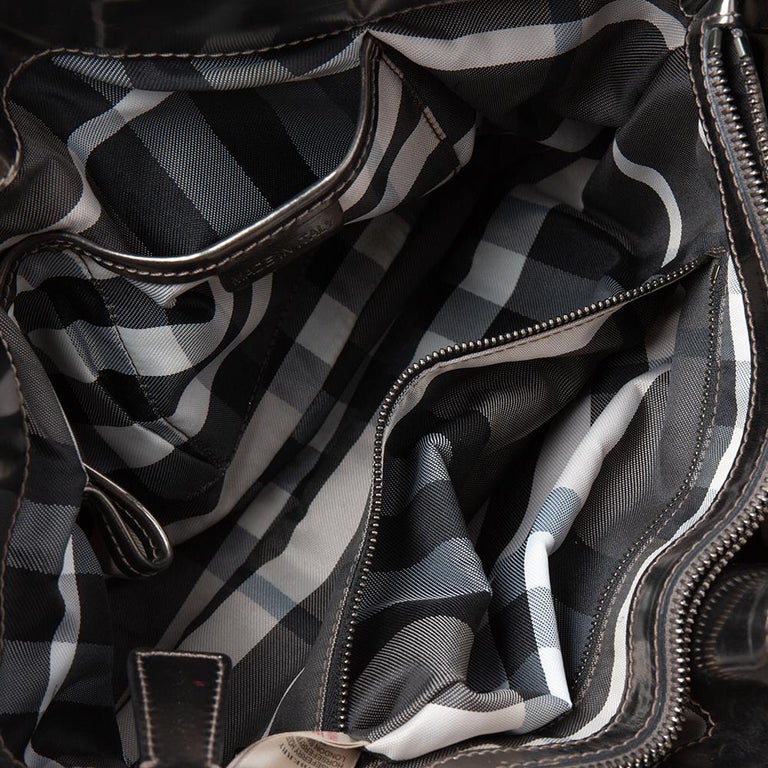 burberry-dark-grey-patent-leather-and-leather-915bur70-shoulder-bag-for