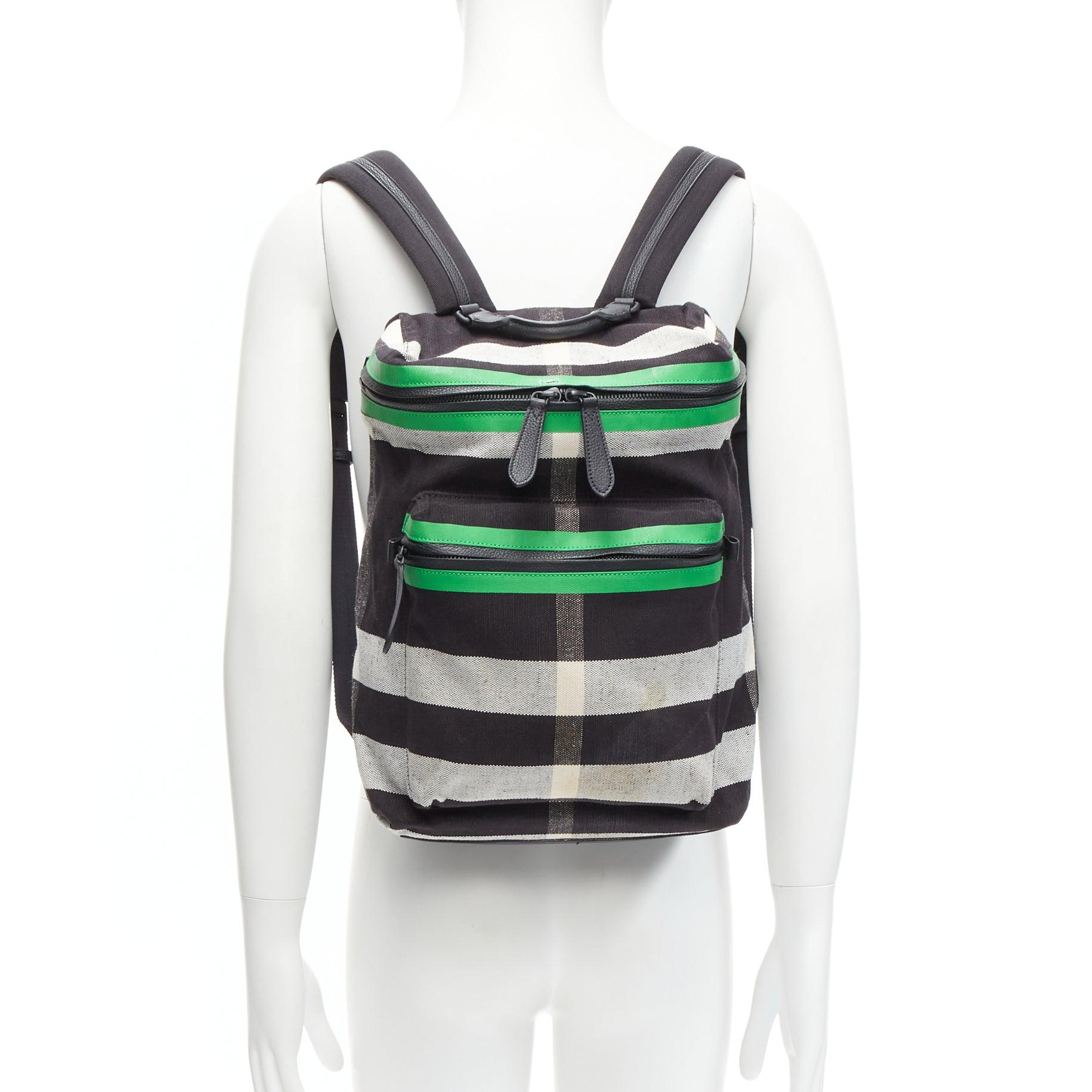 BURBERRY Donny House Check green black fabric leather trim backpack bag
Reference: TGAS/D00770
Brand: Burberry
Model: Donny
Collection: House Check
Material: Fabric, Leather
Color: Green, Multicolour
Pattern: Checkered
Closure: Zip
Lining: Black