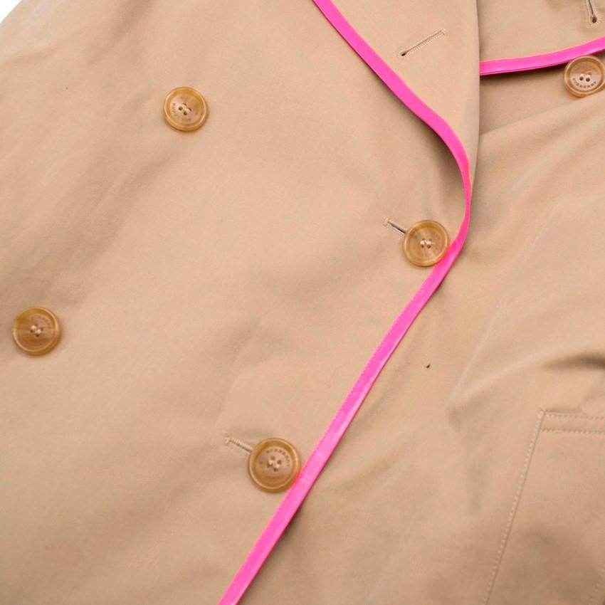 Burberry Double Breasted Honey Trenchcoat mit rosa Lackbesatz - Größe US 12 Damen