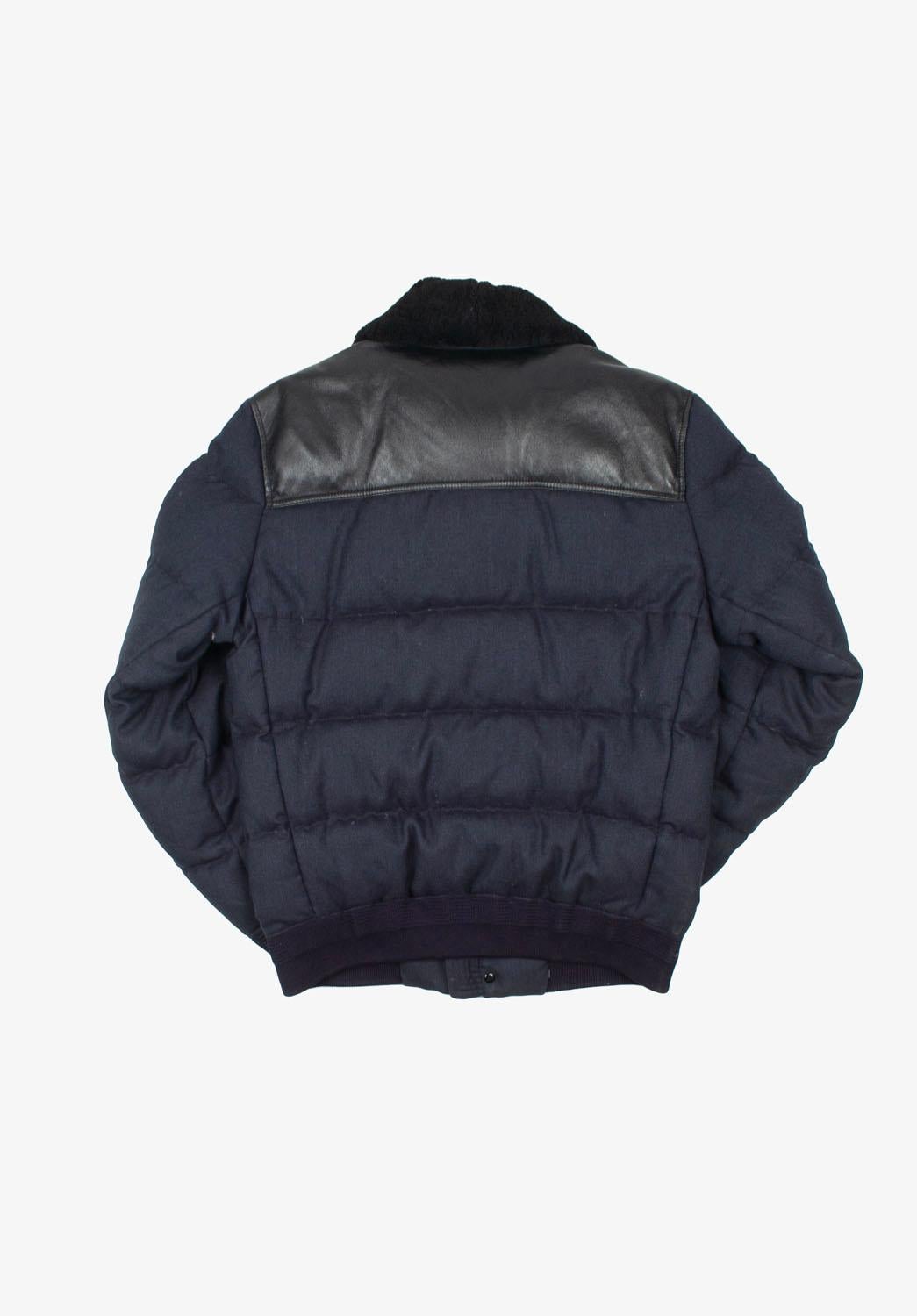 Burberry Down Shearling collar bomber Men Jacket Size L, S1063 In Excellent Condition For Sale In Kaunas, LT