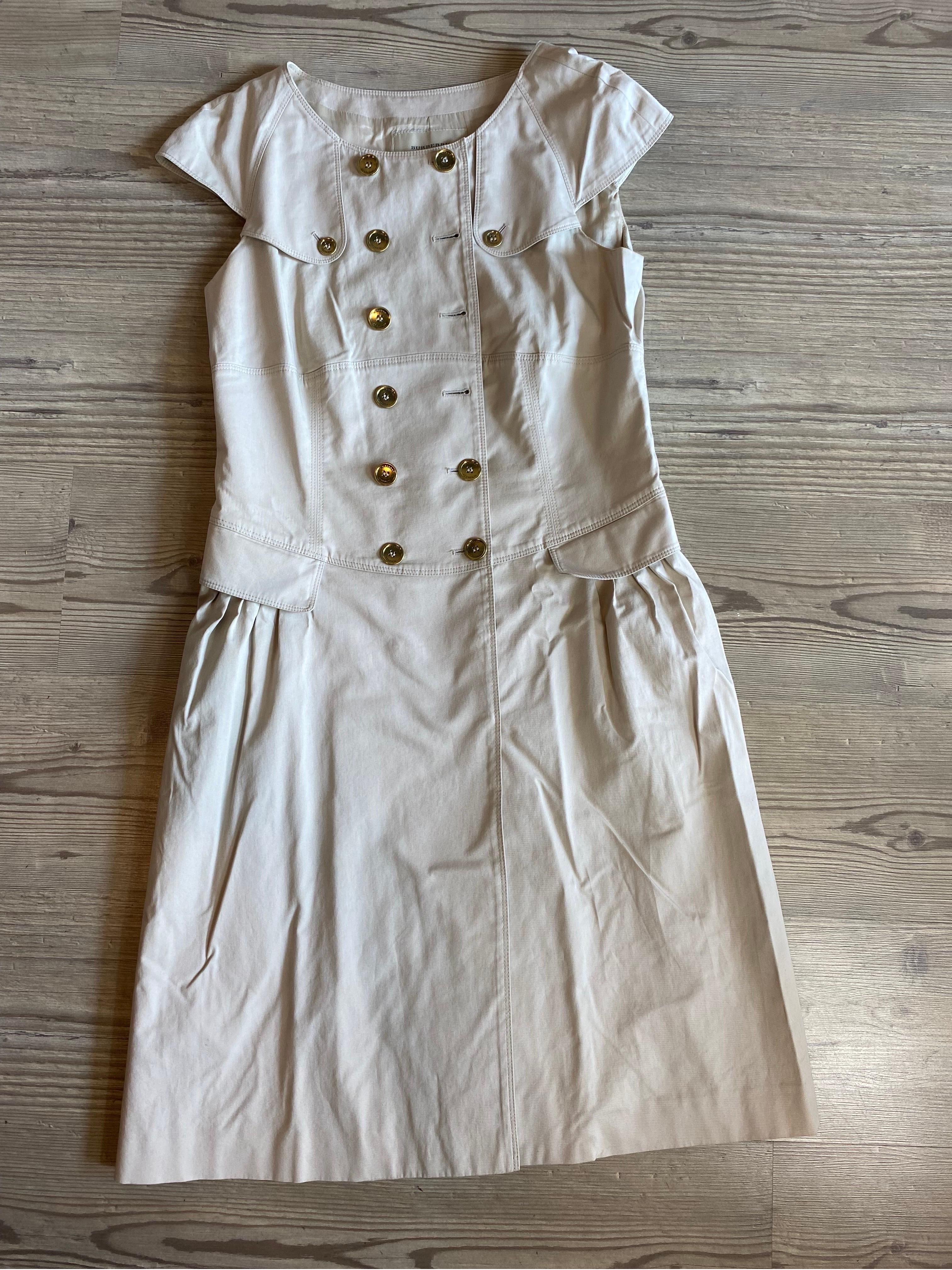 Burberry Kleid wie ein Trenchcoat im Angebot 1