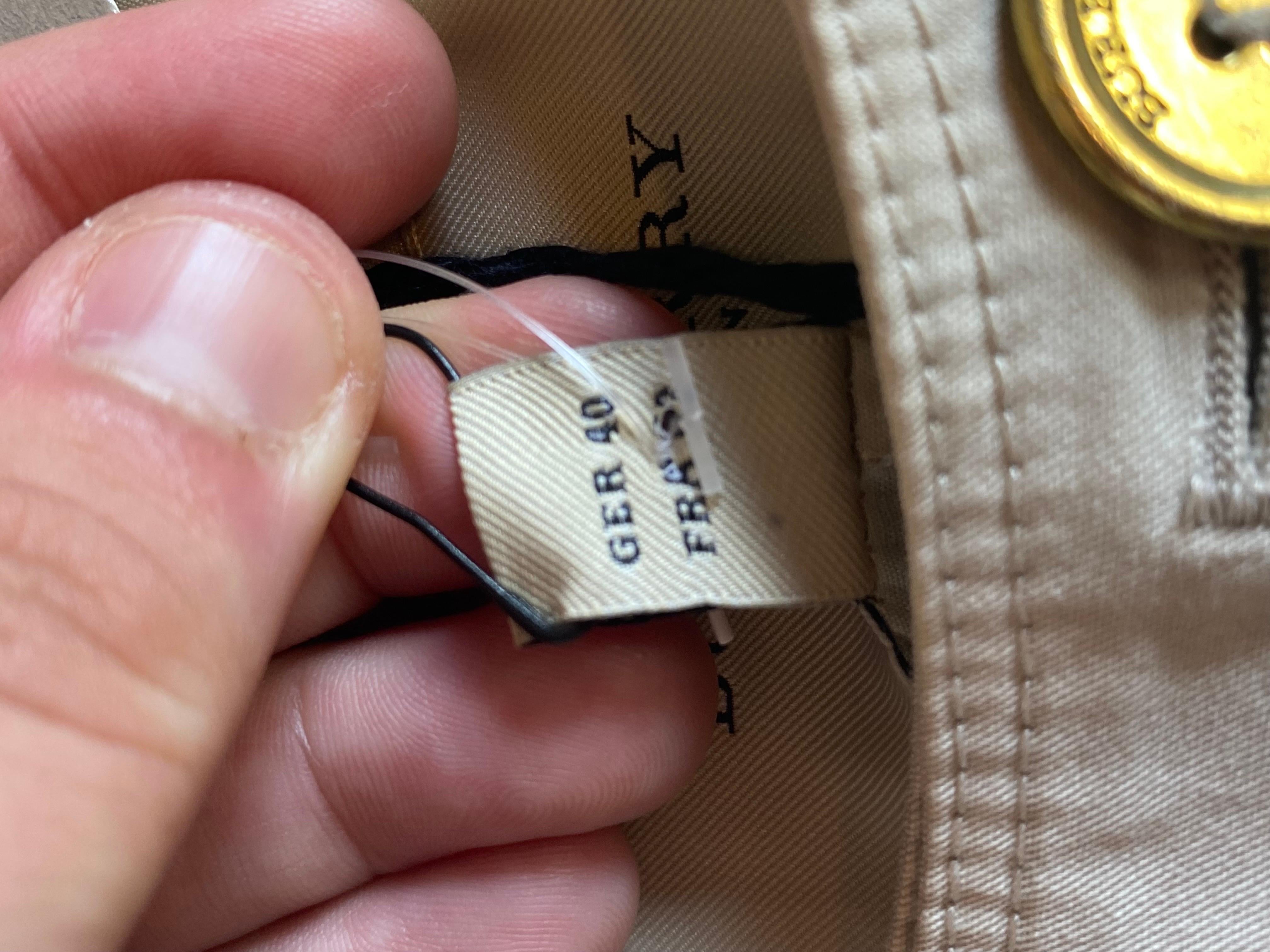 Burberry Kleid wie ein Trenchcoat im Angebot 4