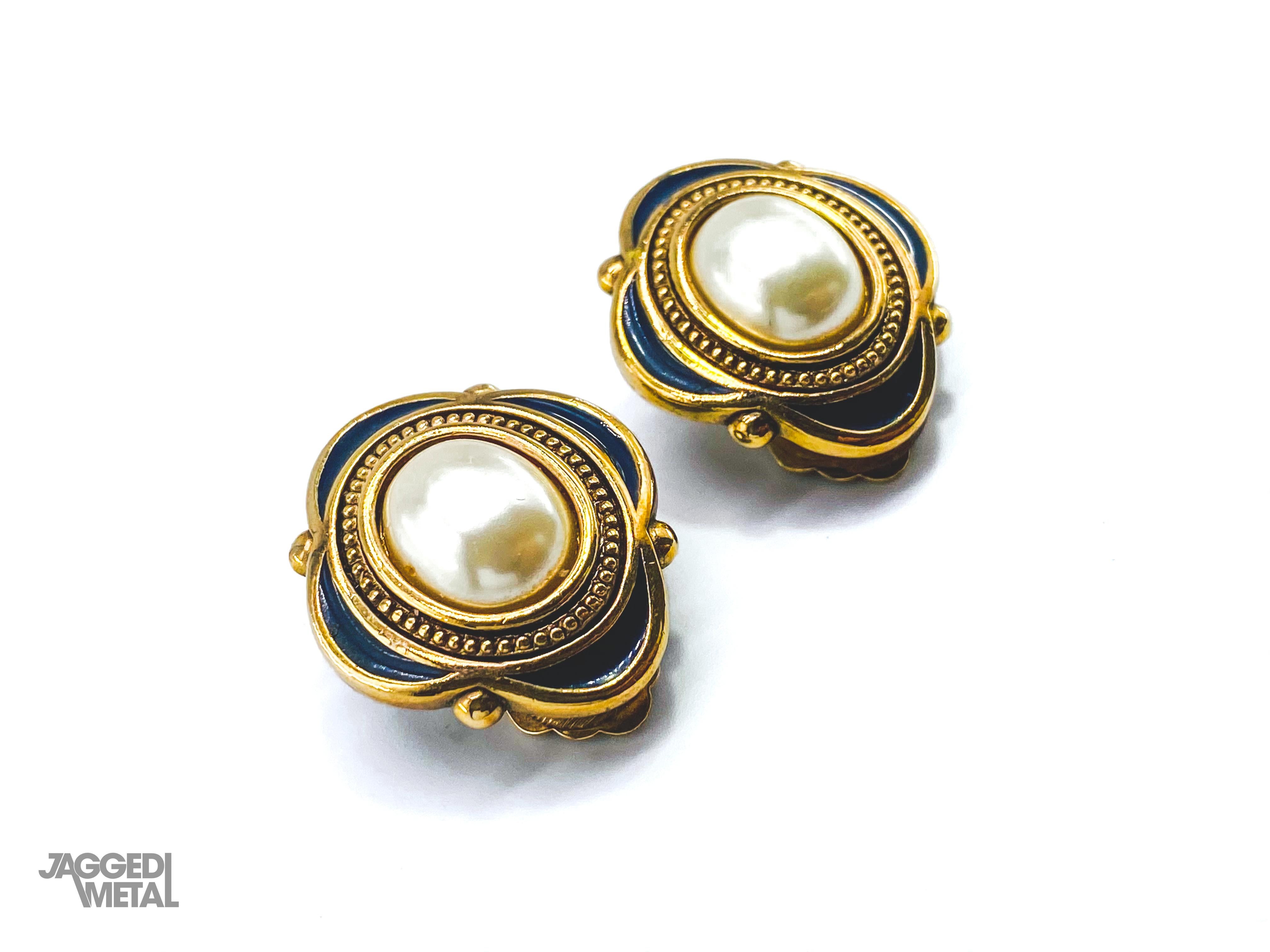 burberry pearl earrings