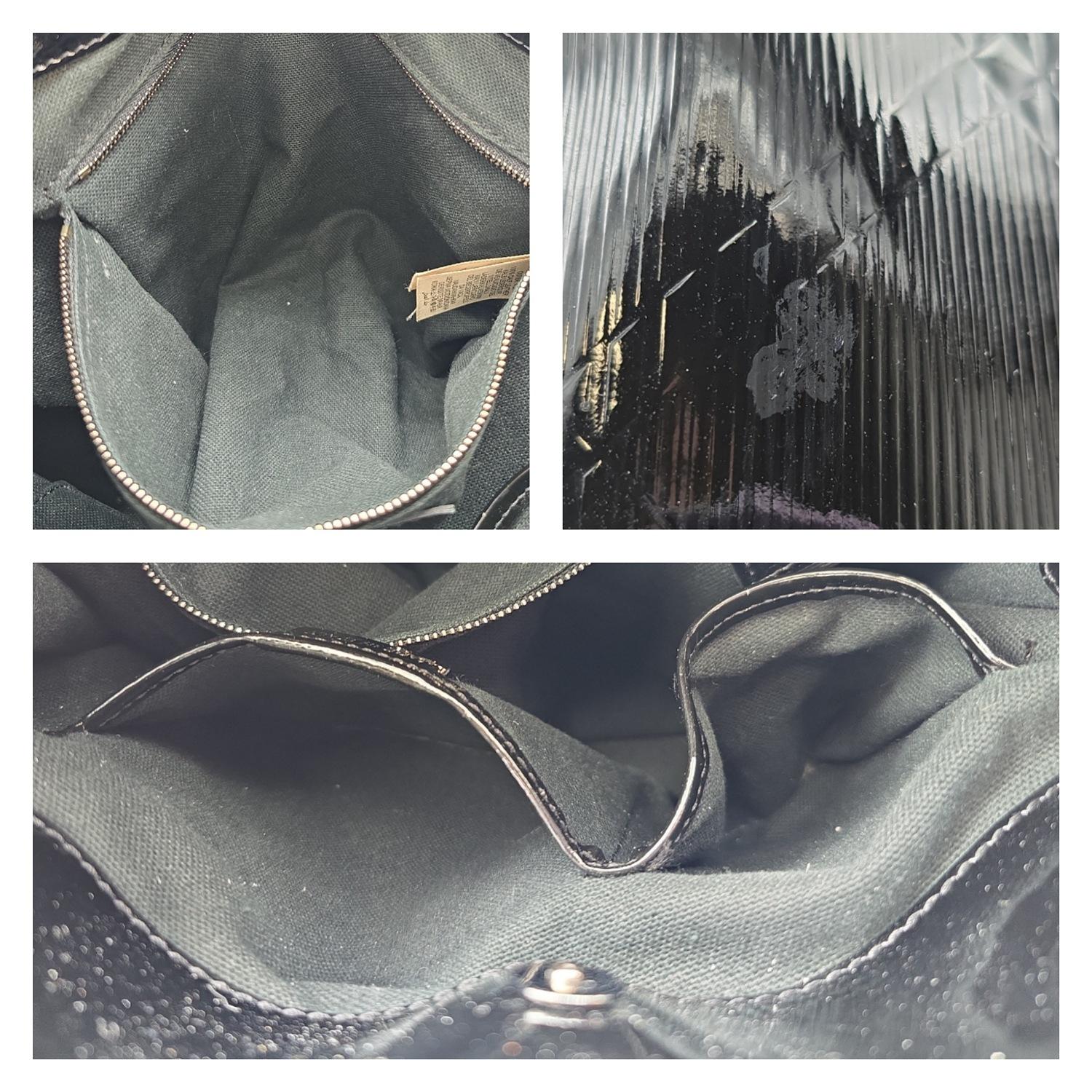 Grand sac à main Bilmore en cuir verni gaufré de Burberry en vente 3