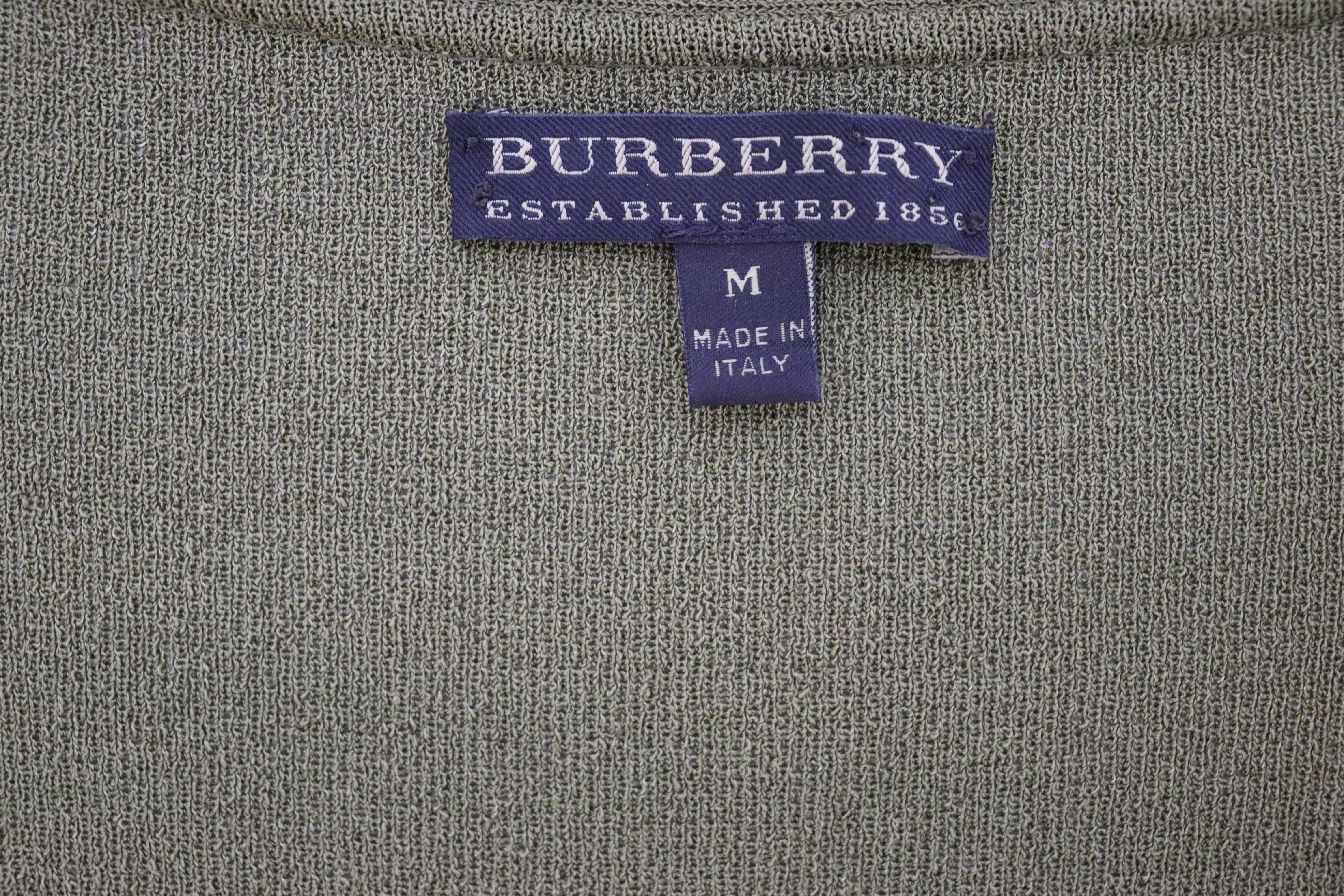 Burberry EU 38 Olive Green Cardigan In Excellent Condition In Amman, JO