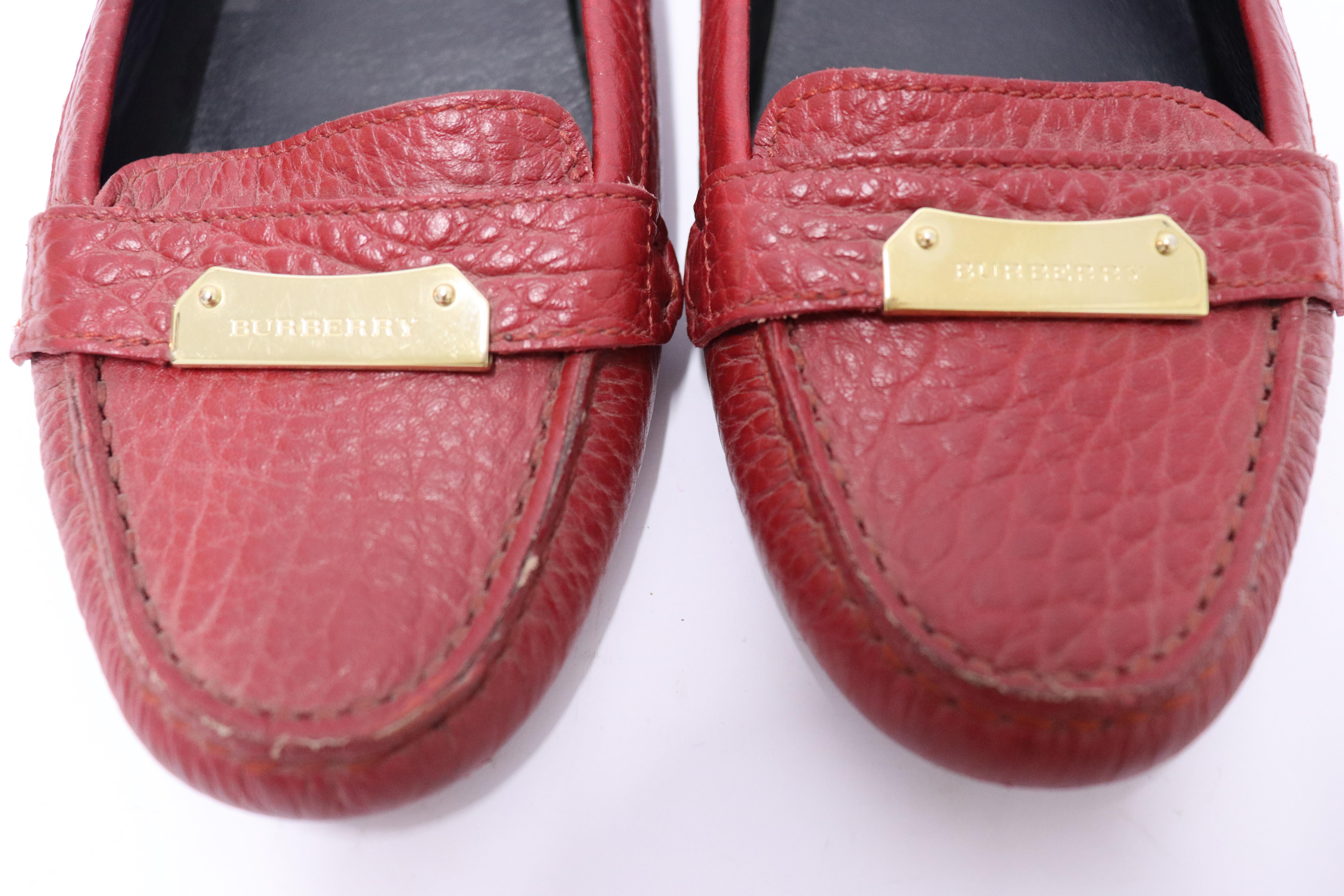 Burberry EU 38 Red Leather Loafers For Sale 5