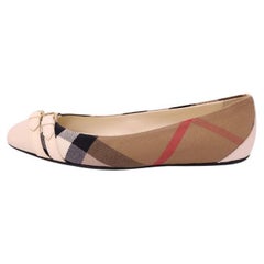 Burberry - EU 39