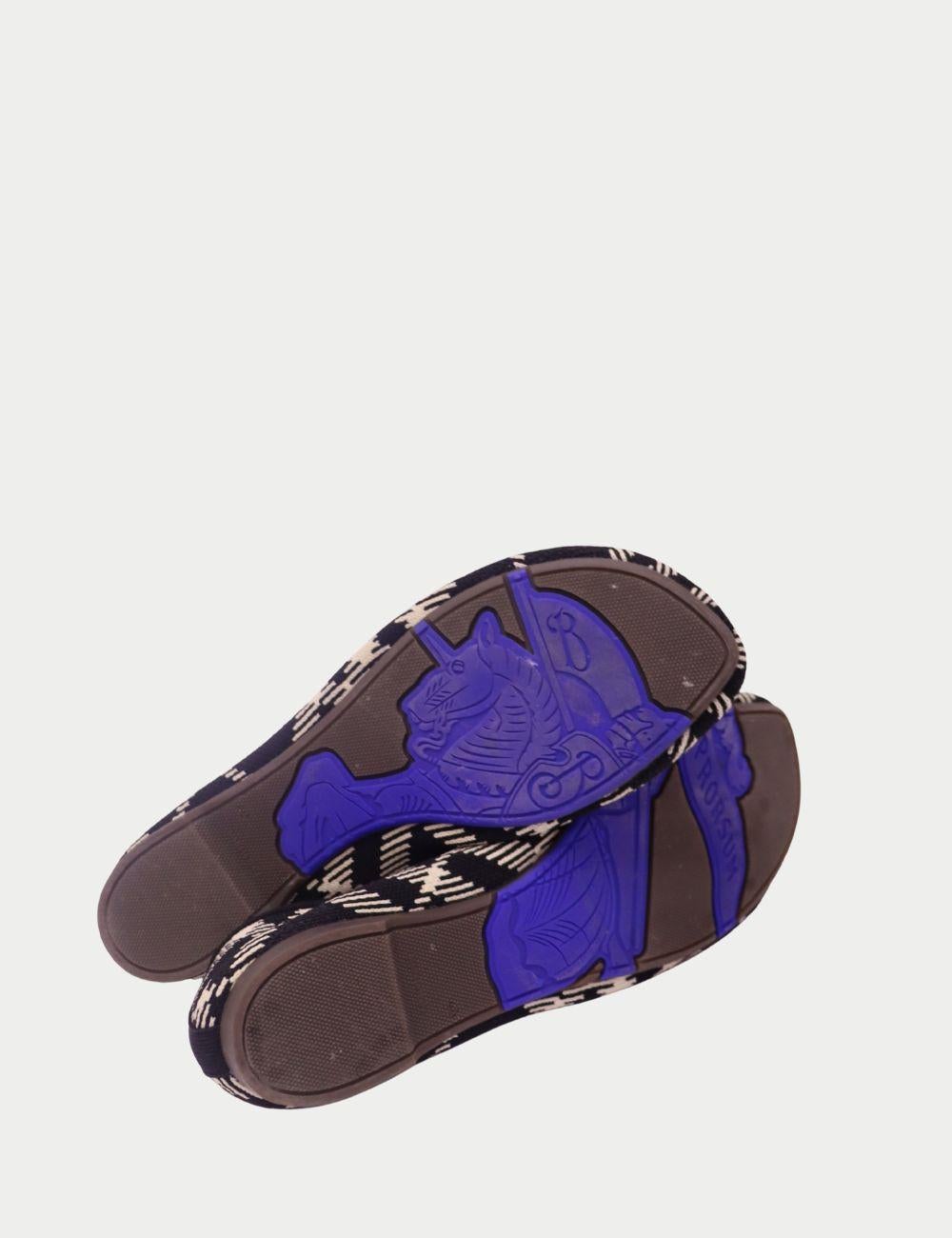 Women's Burberry - EU 40 For Sale
