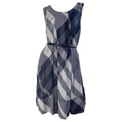 Burberry Fall 2001 Size 10 Gray Black Signature Plaid Silk Chiffon Belted Dress