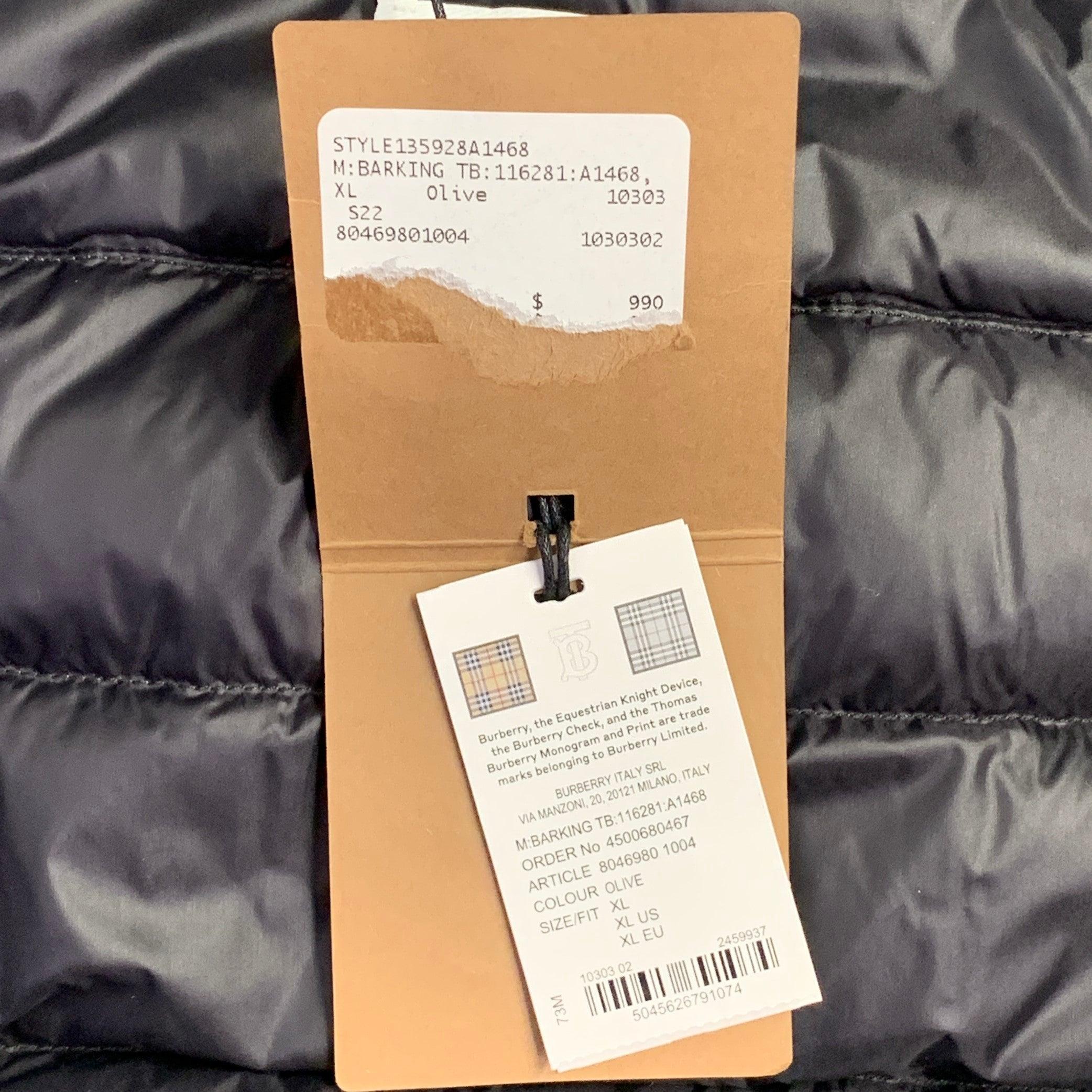 BURBERRY FW22 Size XL Barking Black Olive Quilted Polyamide Hooded Coat For Sale 2