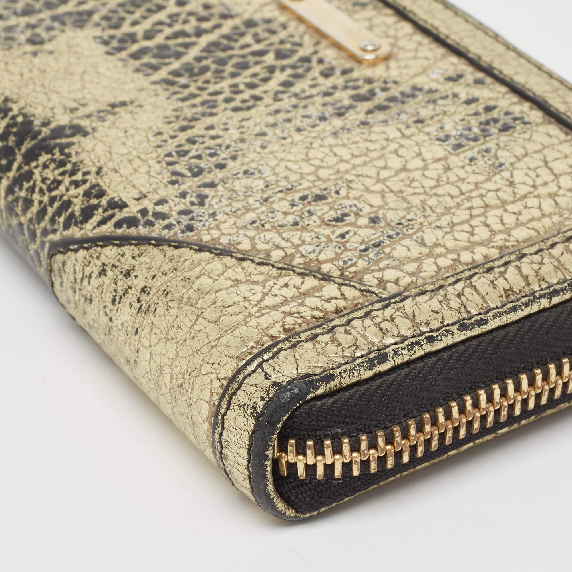 Burberry Gold/Black Textured Leather Zip Around Continental Wallet For Sale 4