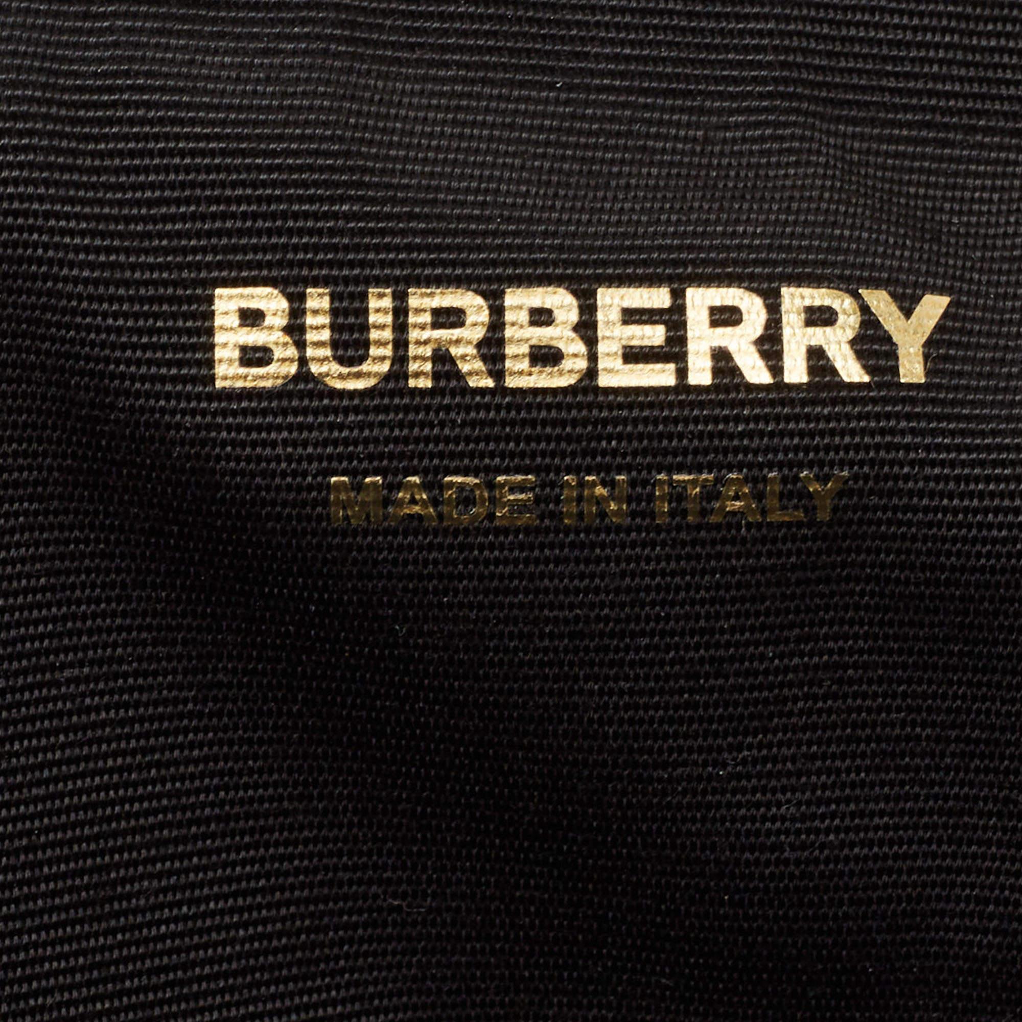 Burberry Gold Bullion Fringing Paillette-Embellished Satin Flag Bag For Sale 4