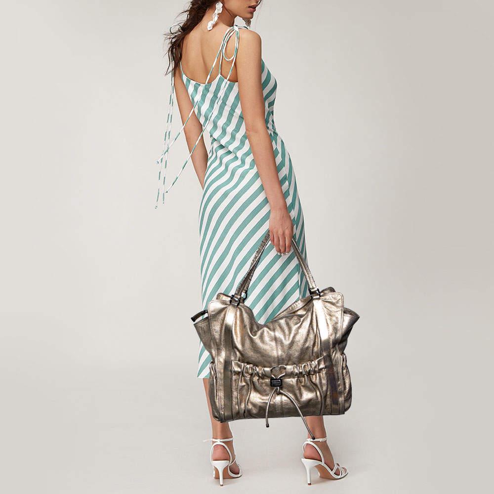 For a look that is complete with style  taste  and a touch of luxe  this designer bag is the perfect addition. Flaunt this beauty on your shoulder and revel in the taste of luxury it leaves you with.