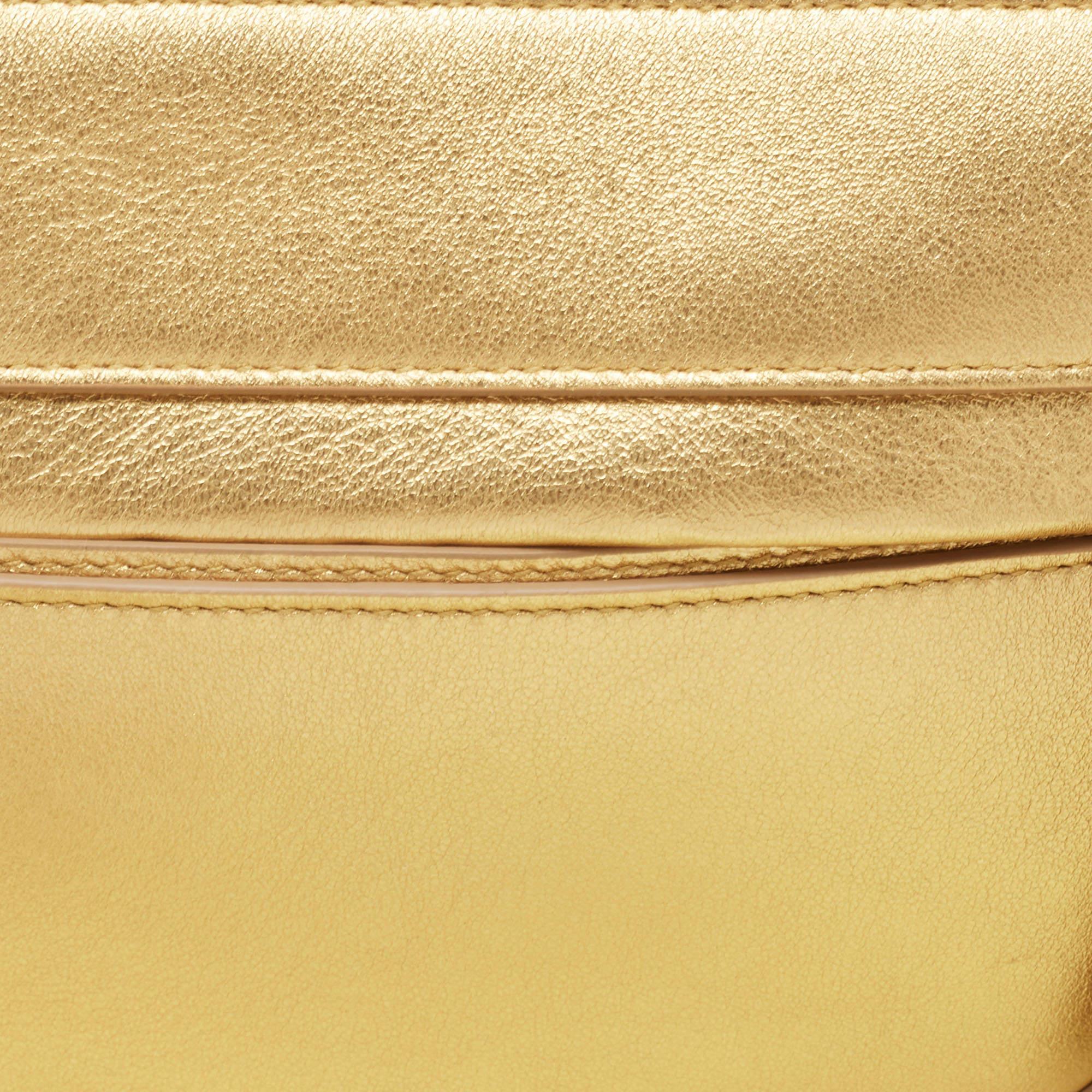 Burberry Gold Leather Mini Olympia Zip Chain Bag In Excellent Condition In Dubai, Al Qouz 2