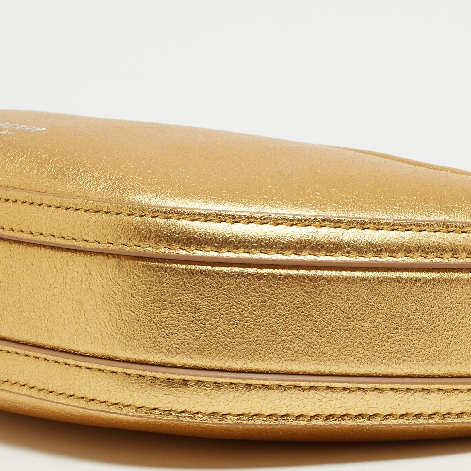 Burberry Gold Leder-Mini Olympia-Reißverschluss-Tasche mit Kette 1