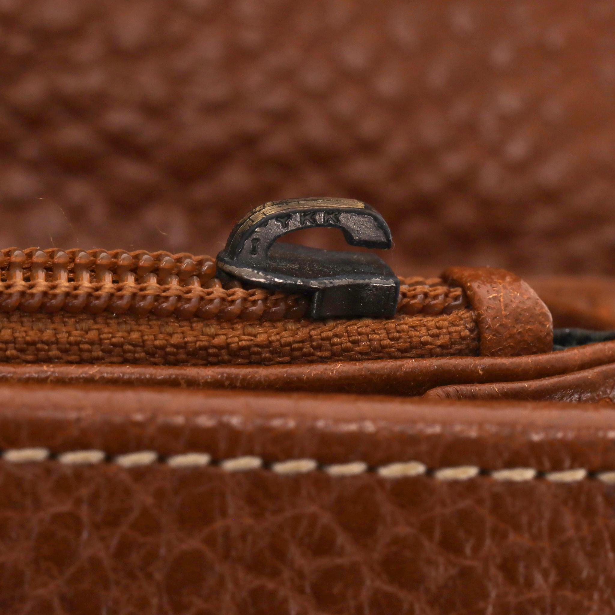 Burberry Grained Leather Wallet For Sale 5