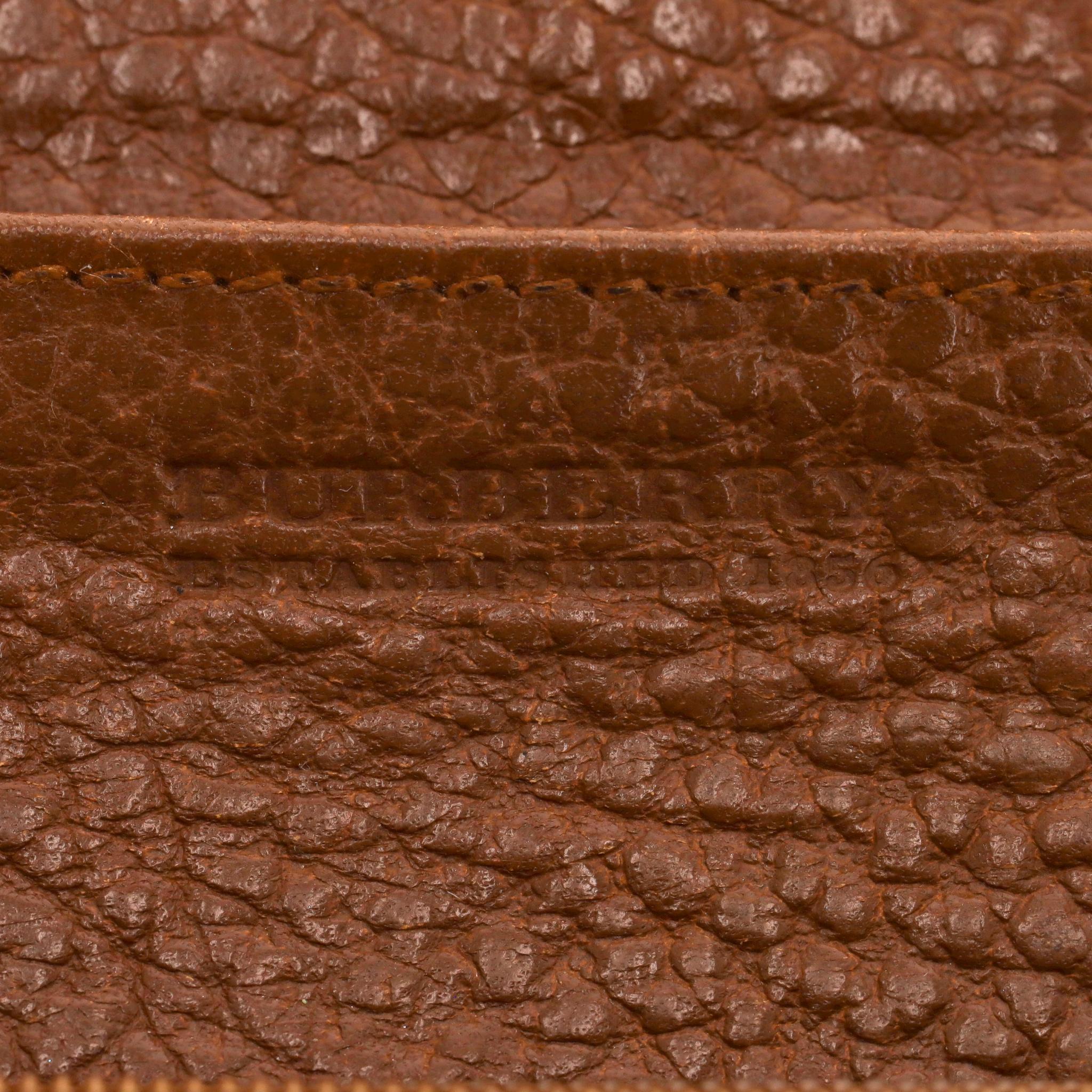 Burberry Grained Leather Wallet For Sale 4