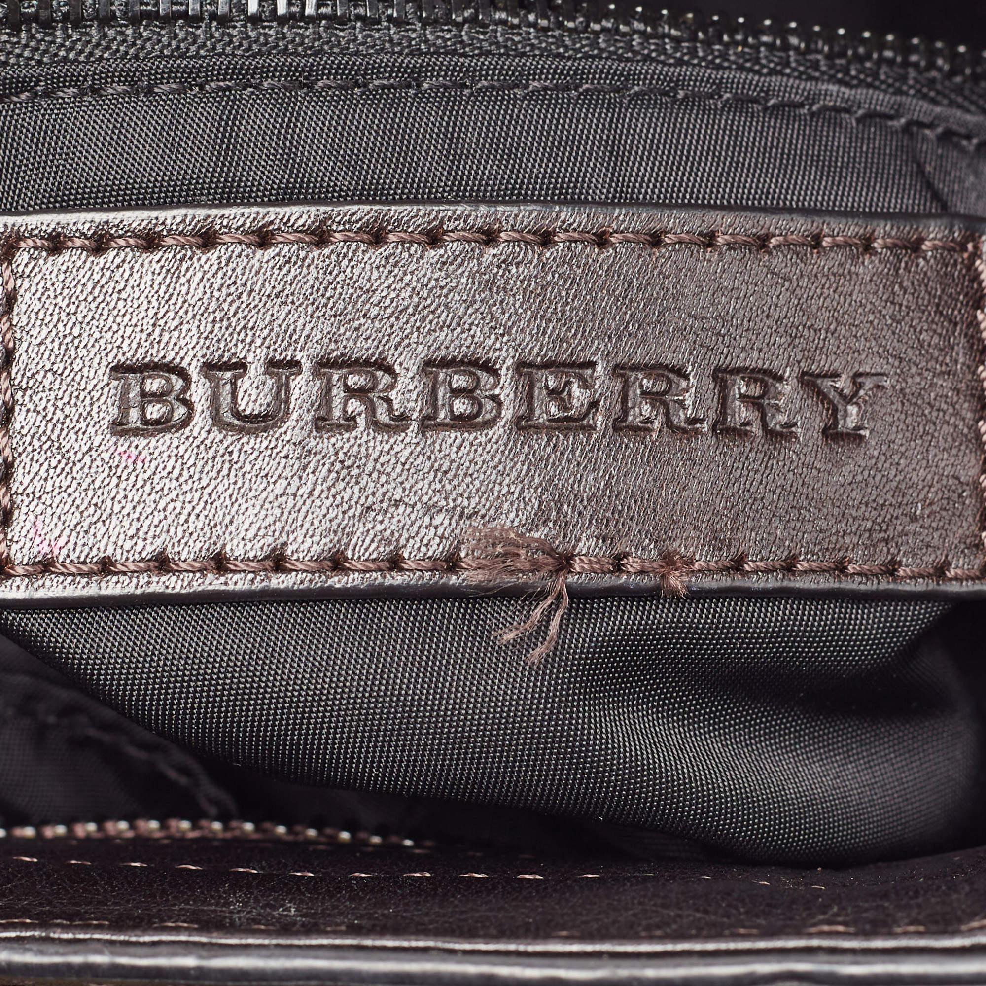 Burberry Green/Black Nylon and Leather Crossbody Bag For Sale 2