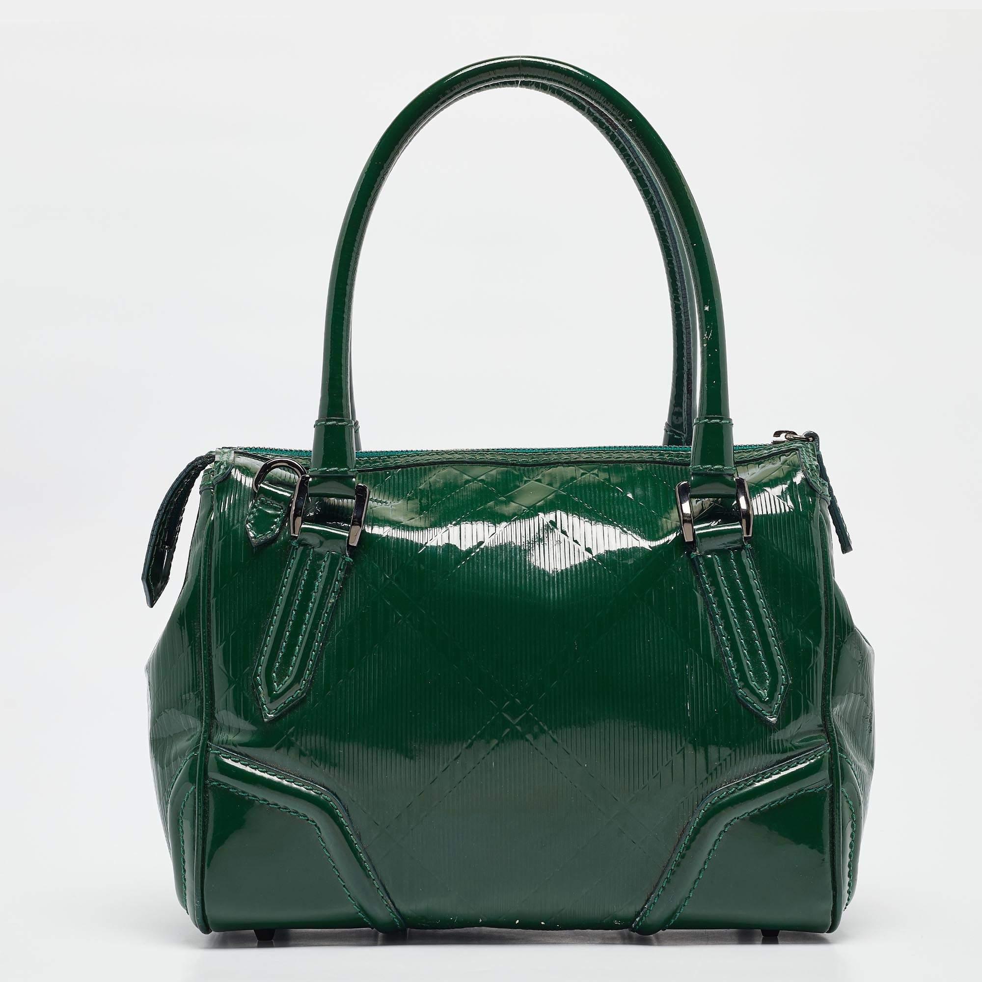 Burberry - Sacoche Anford en cuir verni embossé à carreaux verts État moyen - En vente à Dubai, Al Qouz 2