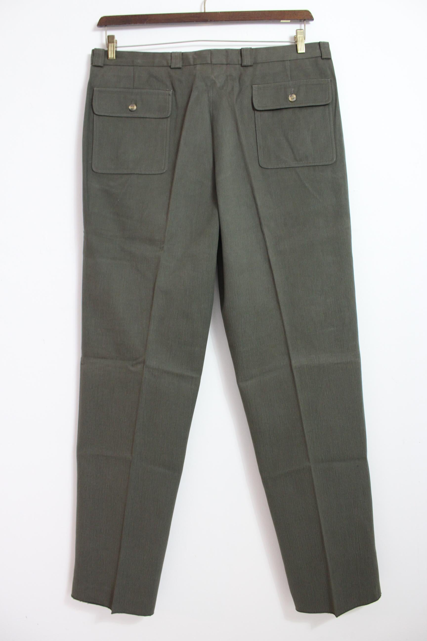 Burberry Green Cotton Oversize Classic Tailored Trousers   In New Condition In Brindisi, Bt