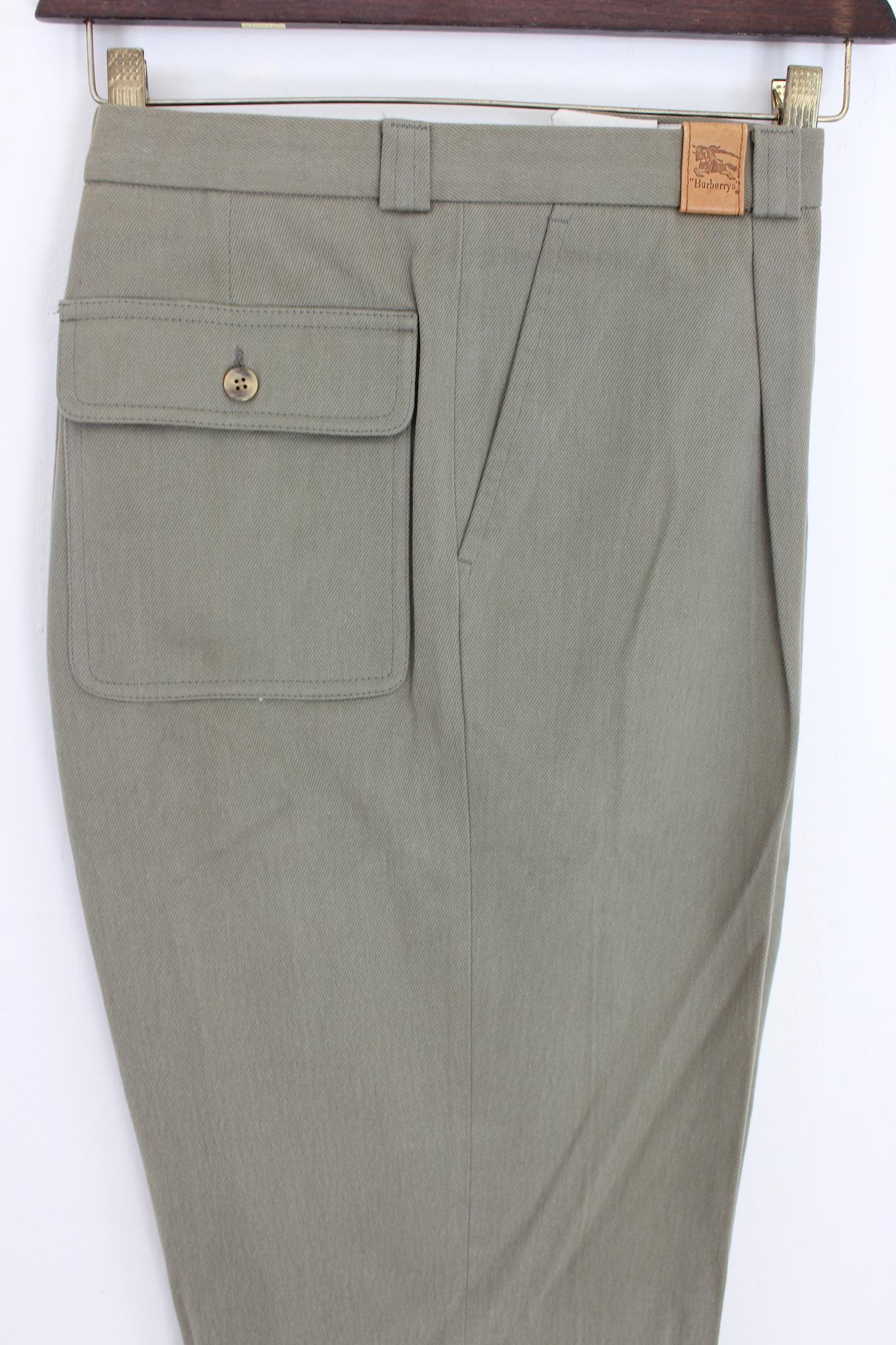 Pantalon classique en coton vintage, vert, de Burberry Neuf - En vente à Brindisi, Bt