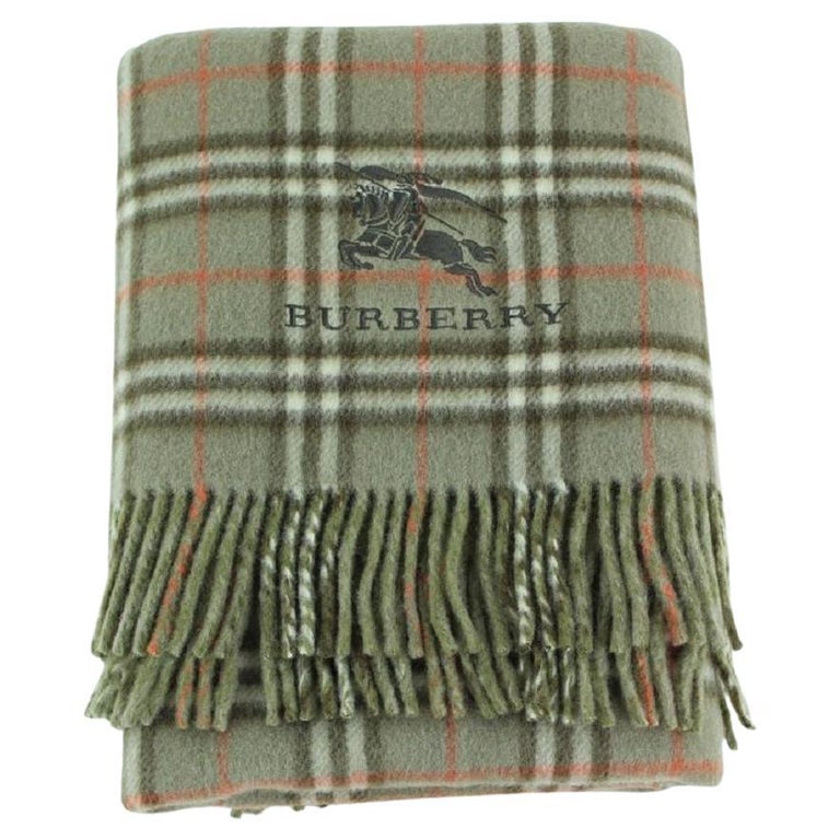 Burberry Green Khaki Nova Check Shawl Throw Scarf 10bur1228 For Sale at  1stDibs | olive green burberry scarf, burberry green scarf, burberry london  scarf tag