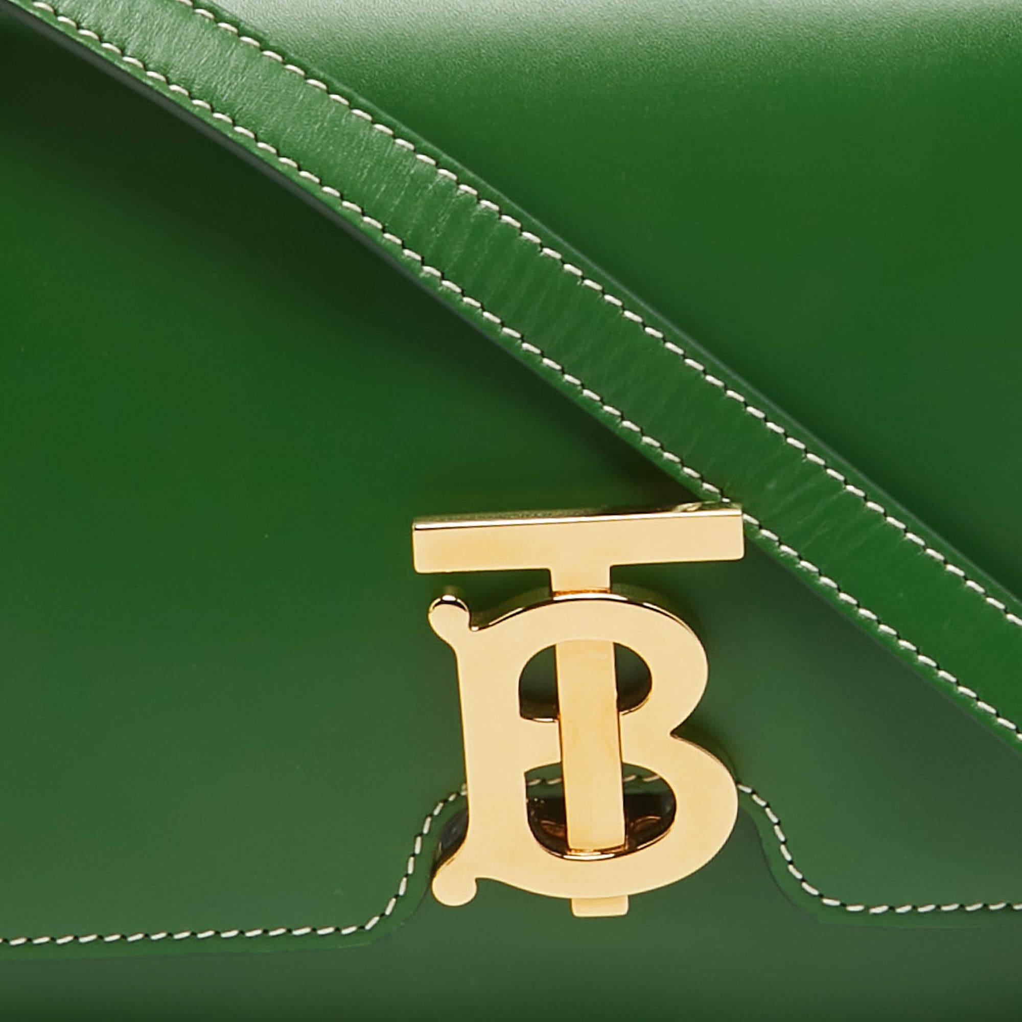 De las mujeres Bolso de hombro pequeño TB de piel verde de Burberry en venta