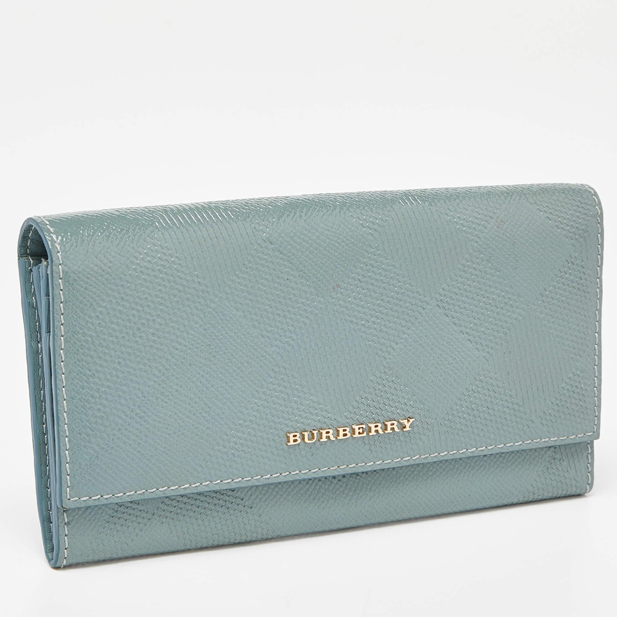 Gray Burberry Green Patent Leather Continental Wallet For Sale