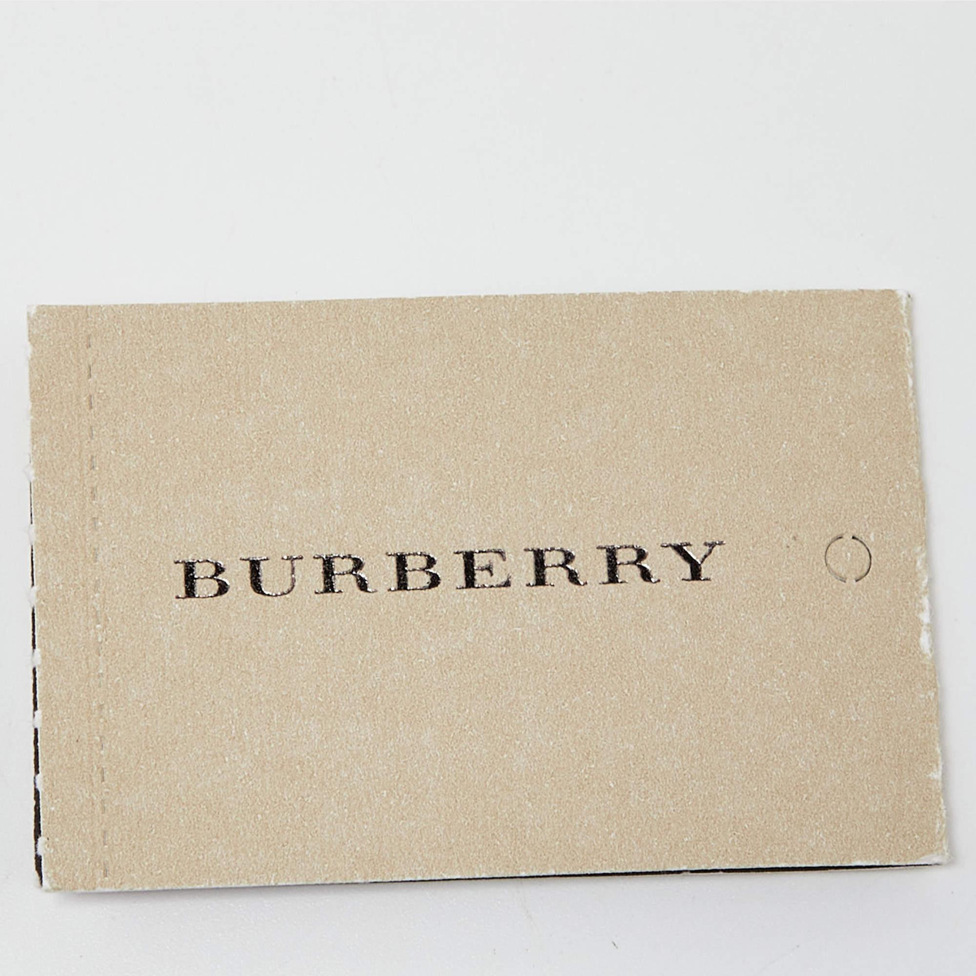 Burberry Portefeuille continental en cuir verni vert en vente 2
