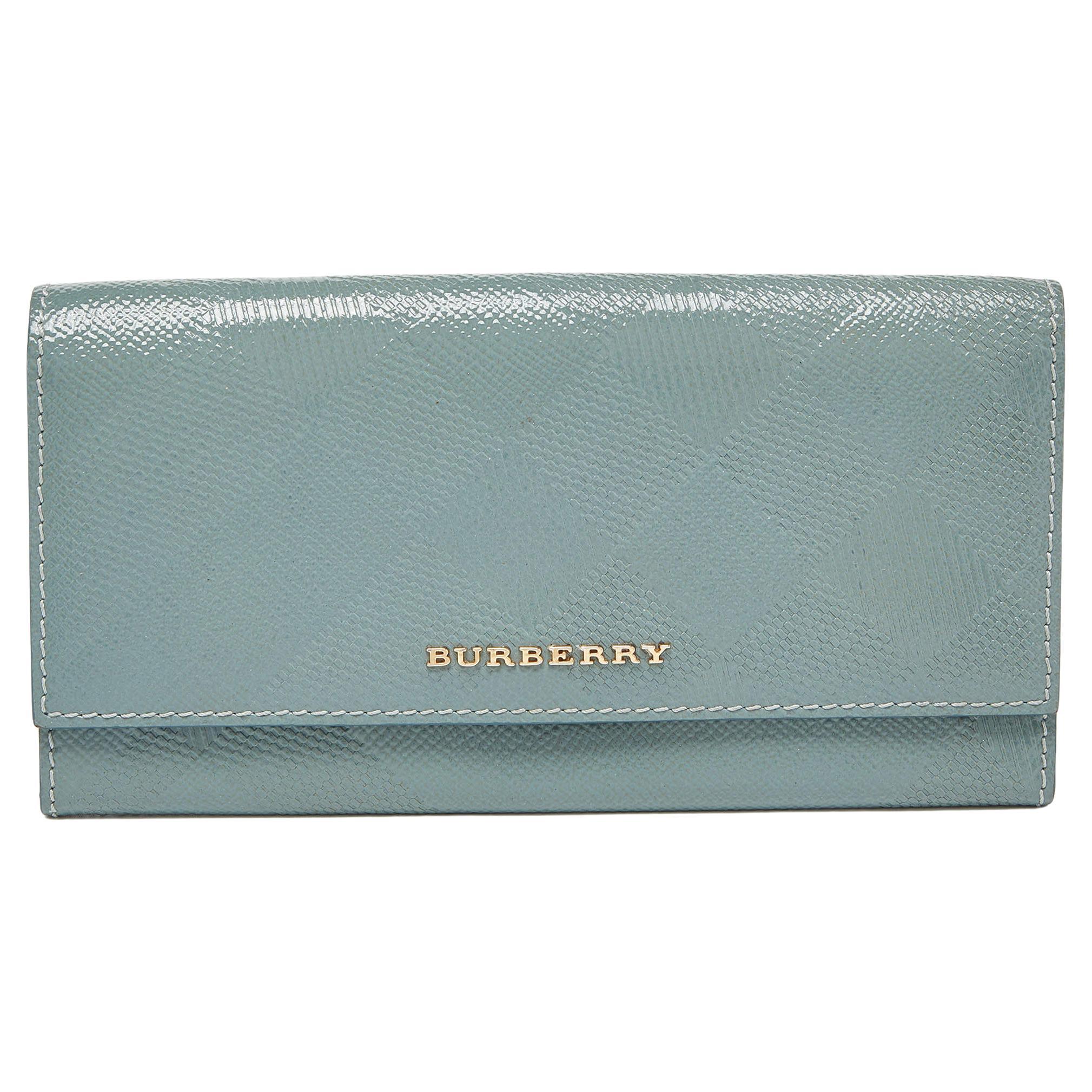 Burberry Green Patent Leather Continental Wallet For Sale