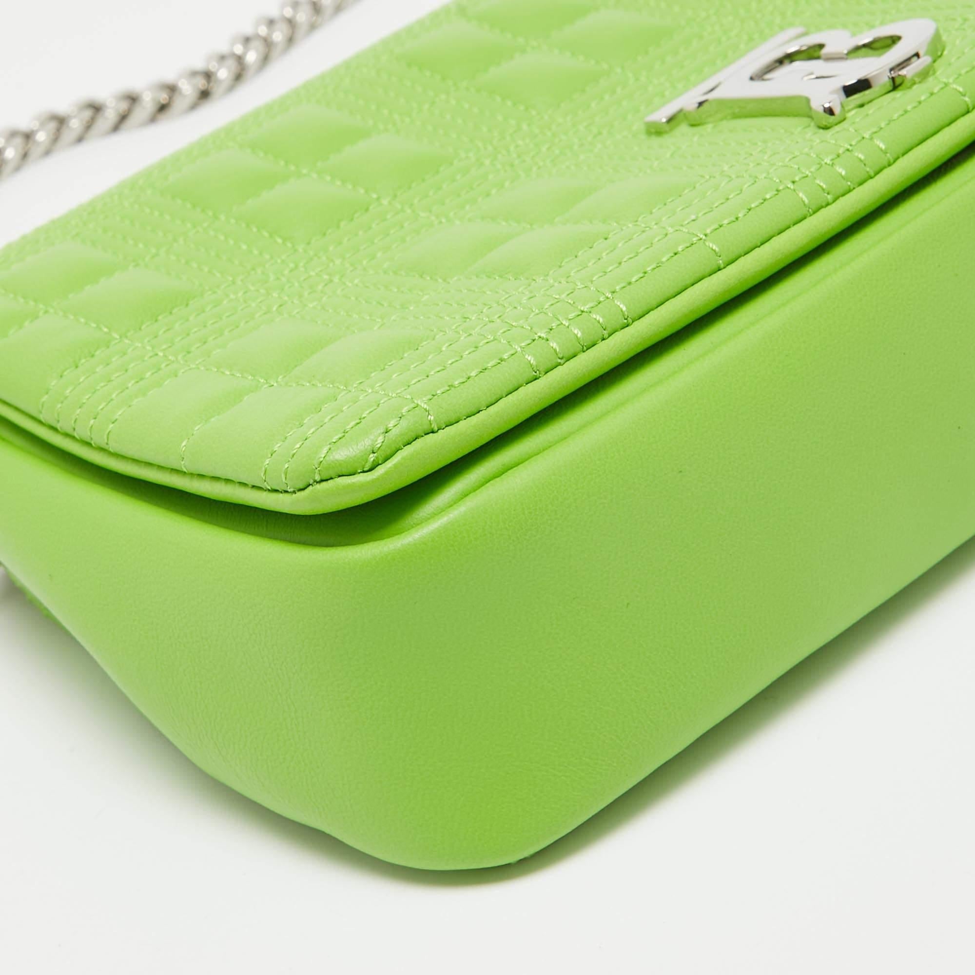 Burberry Green Quilted Leather Small Lola Chain Shoulder Bag For Sale 5