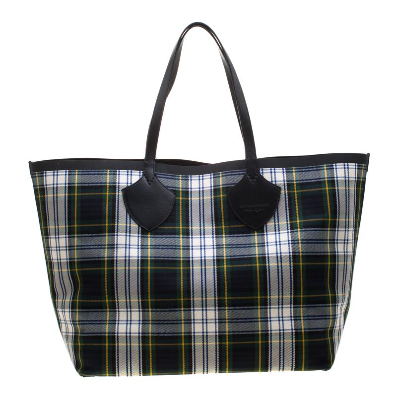 burberry giant bag
