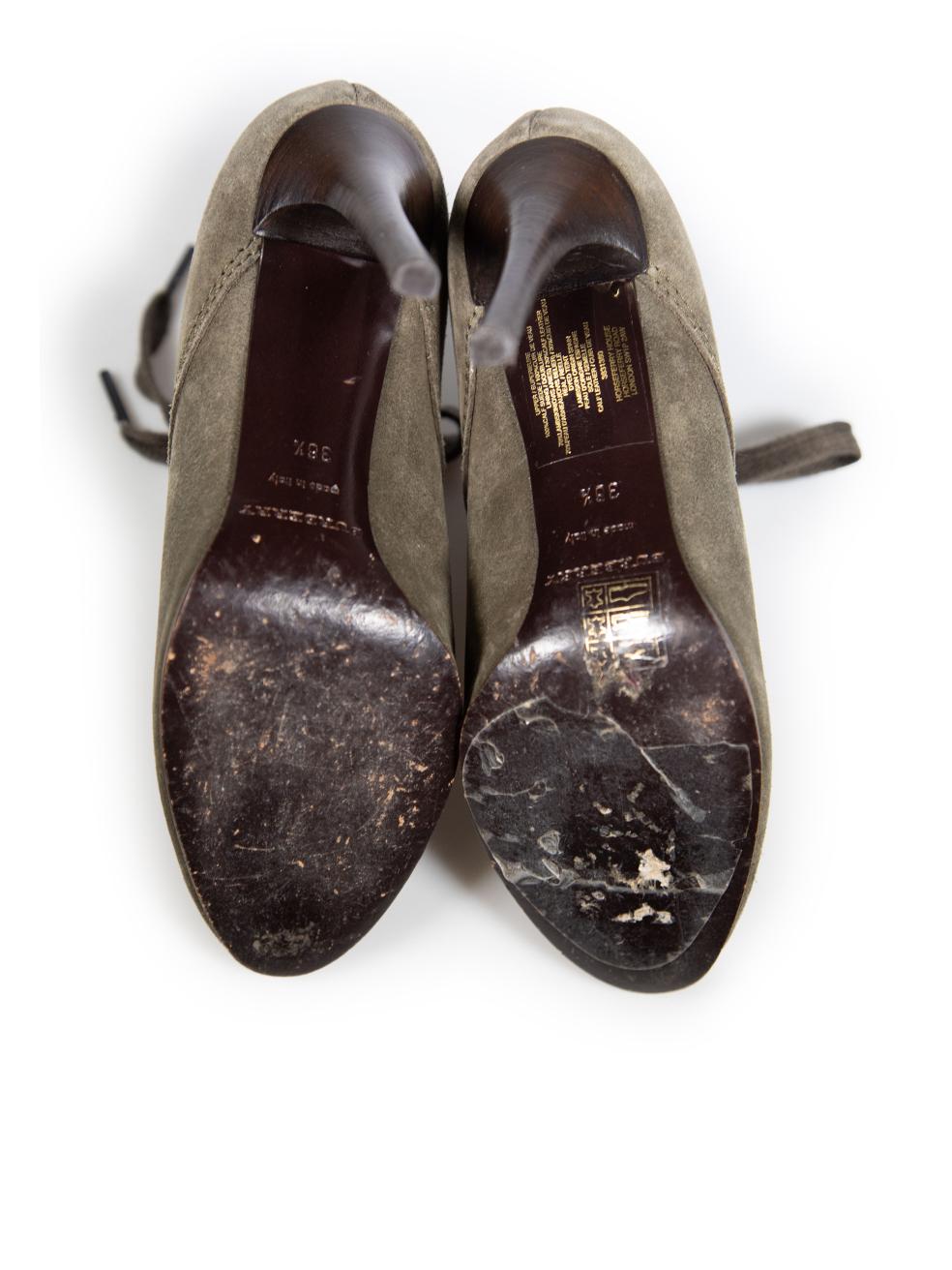 Burberry Greene & Greene in pelle scamosciata con tacco alto Taglia IT 36.5 In condizioni buone in vendita a London, GB