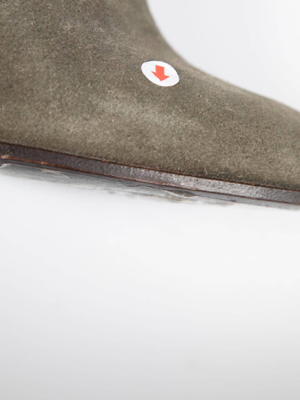 Burberry Greene & Greene in pelle scamosciata con tacco alto Taglia IT 36.5 in vendita 3