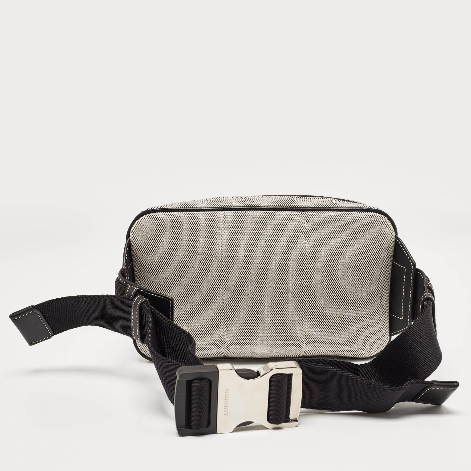 Burberry Grey/Black Canvas and Leather West Belt Bag In Good Condition For Sale In Dubai, Al Qouz 2