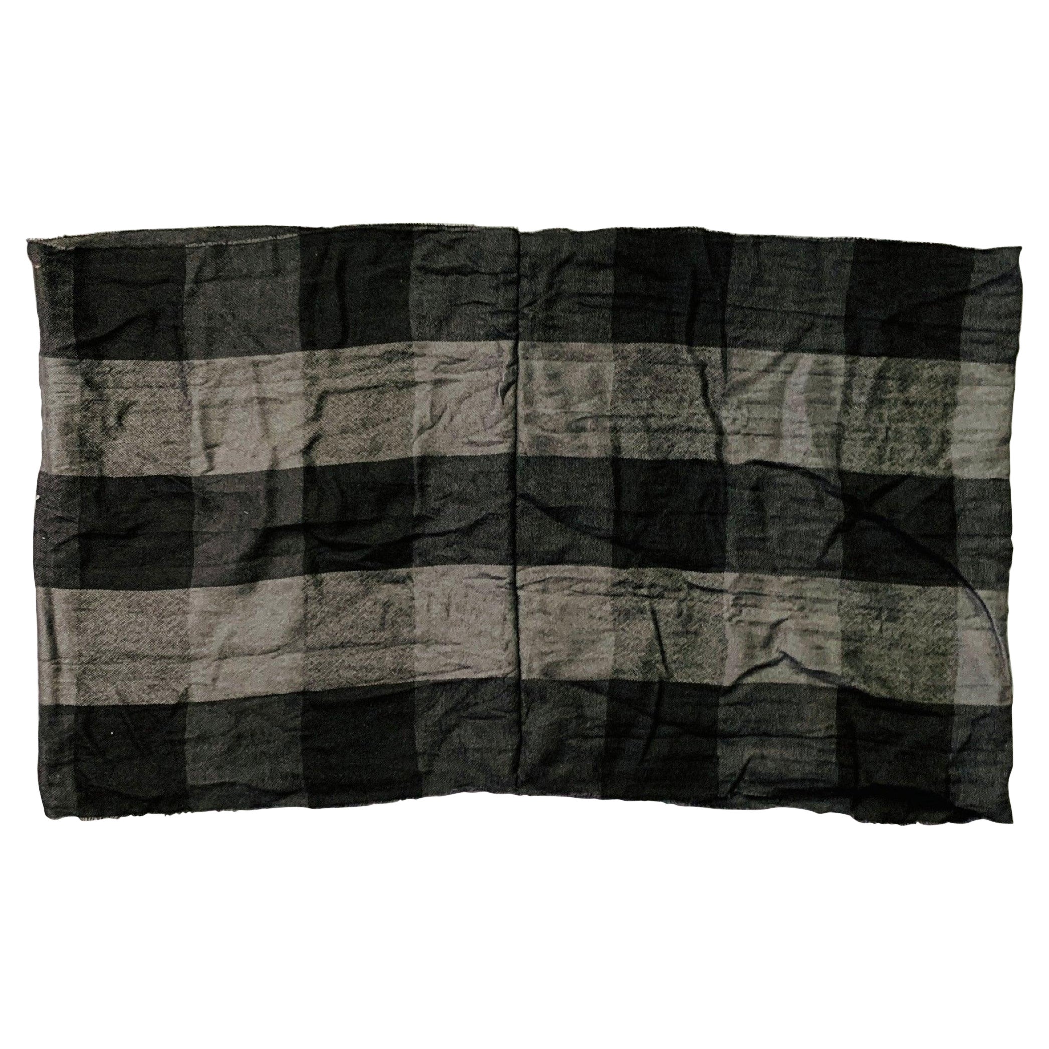 BURBERRY Grey Black Checkered Merino Wool Cashmere Snood Scarf For Sale