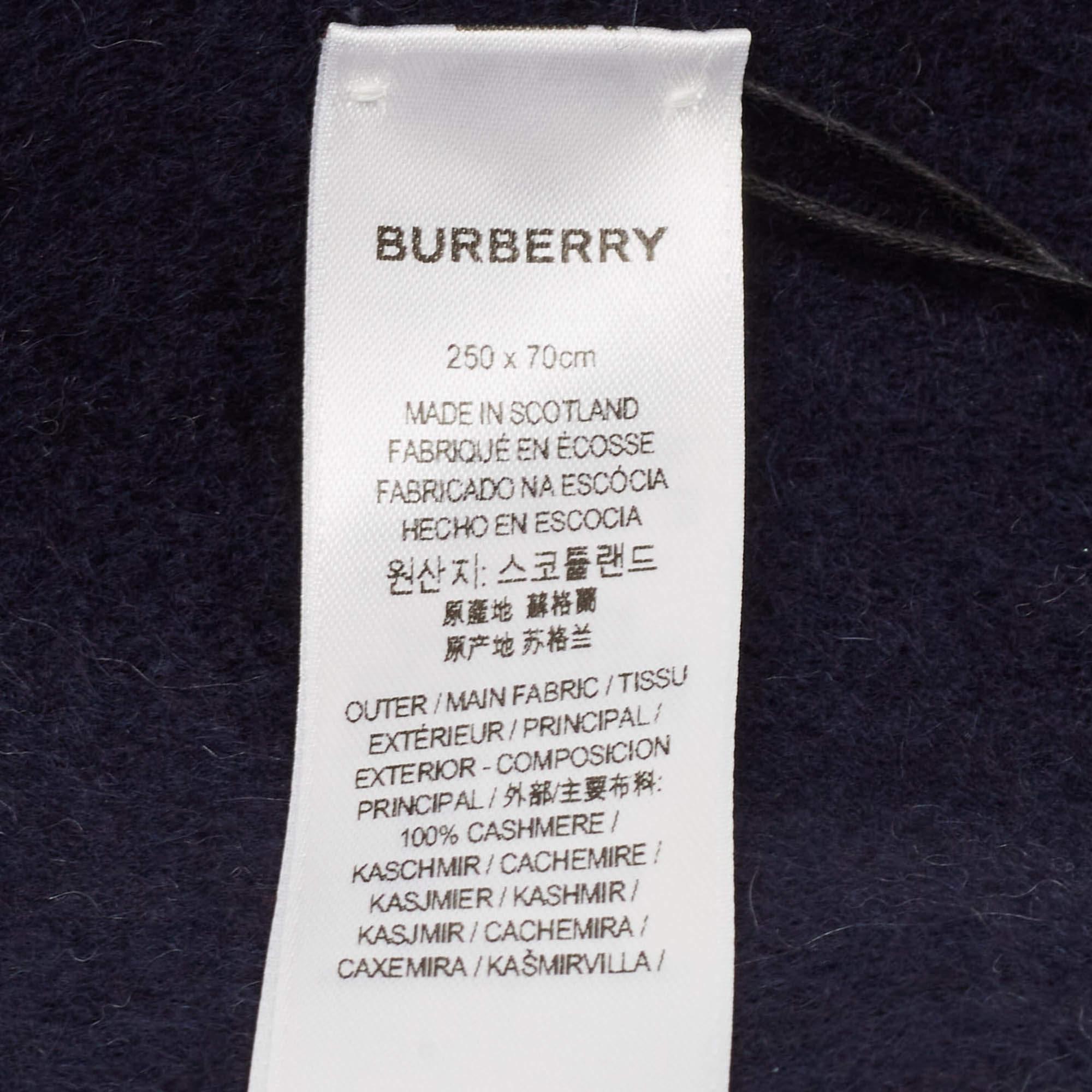 Sciarpa reversibile Burberry in cashmere spazzolato grigio/blu in vendita 1
