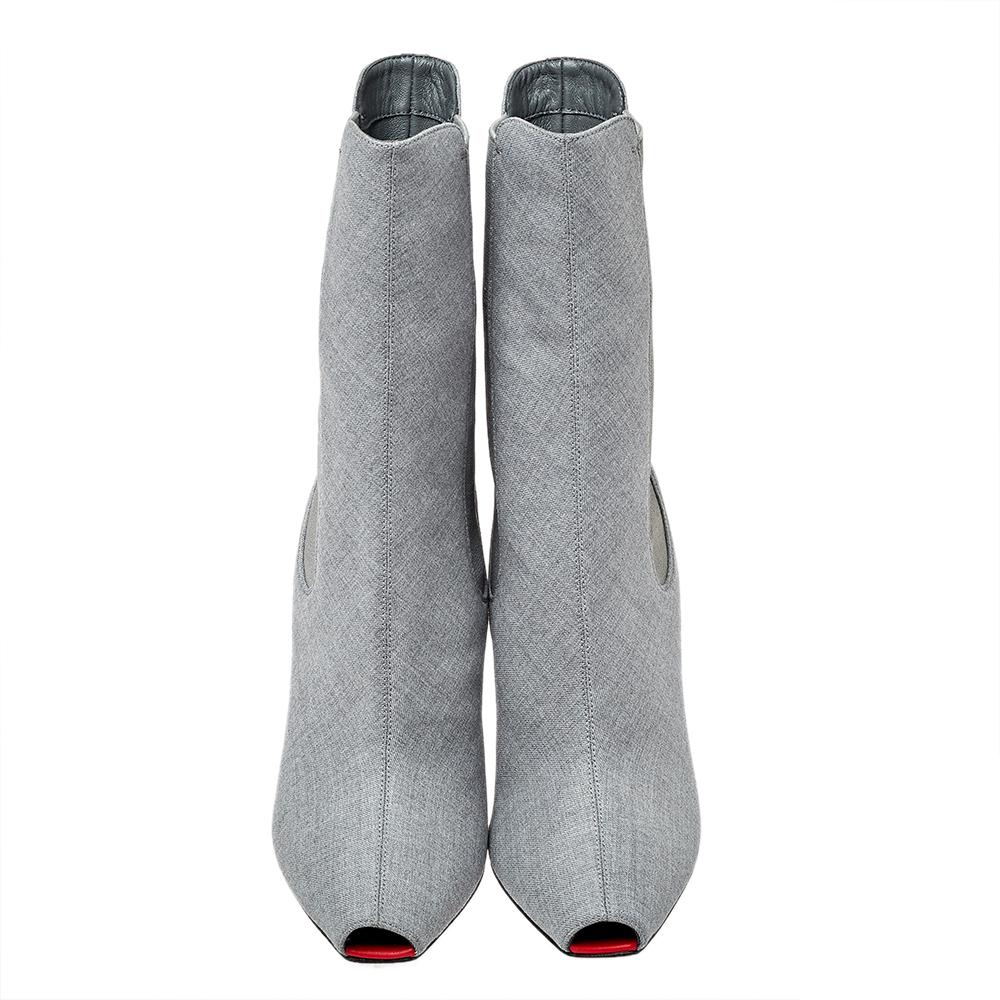 Kenzie-Stiefeletten aus grauem Segeltuch und elastischem Stoff mit Peep Toe von Burberry, Größe 37,5 (Grau) im Angebot