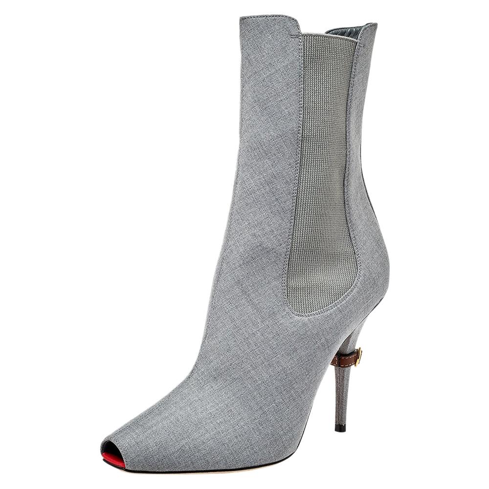 Kenzie-Stiefeletten aus grauem Segeltuch und elastischem Stoff mit Peep Toe Größe 39,5 im Angebot