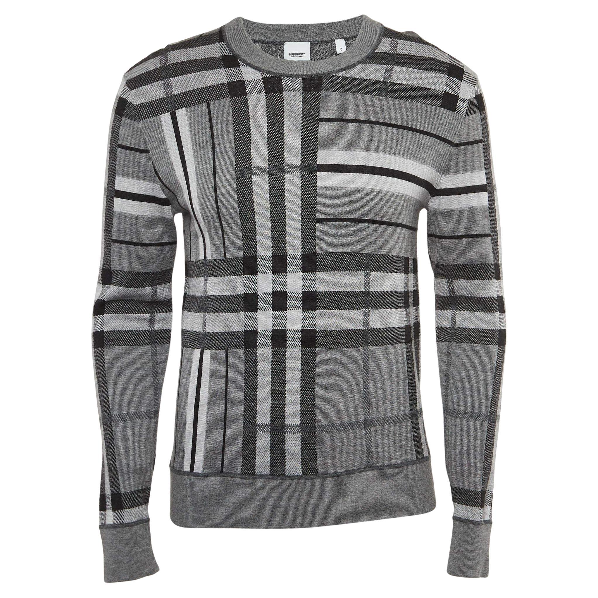 Burberry Grey Checked Wool Knit Crew Neck Sweater S For Sale