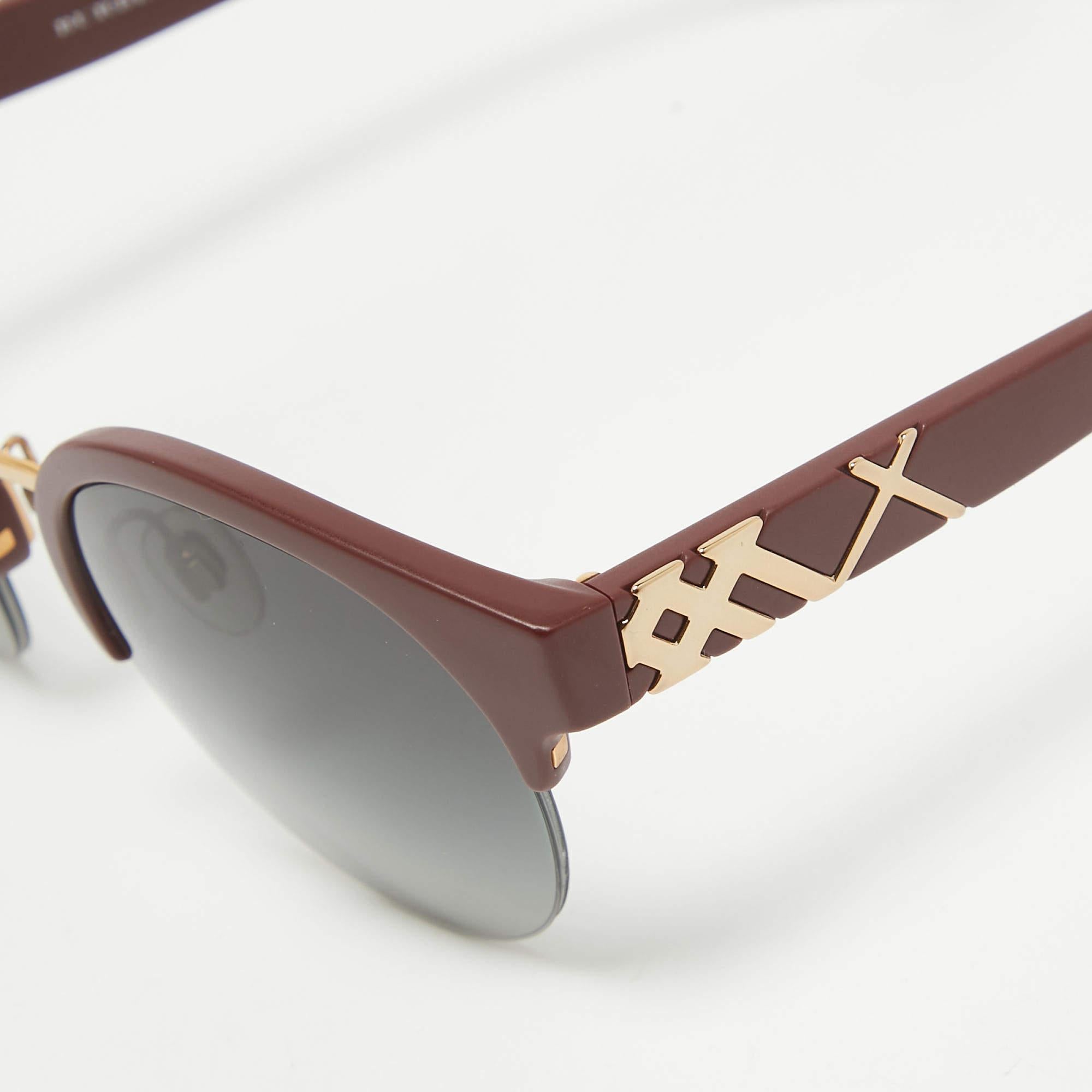 The stylish frame and good quality lenses make these sunglasses a high fashion accessory that you must own. Designed by Burberry the pair will look best with your statement outfits.