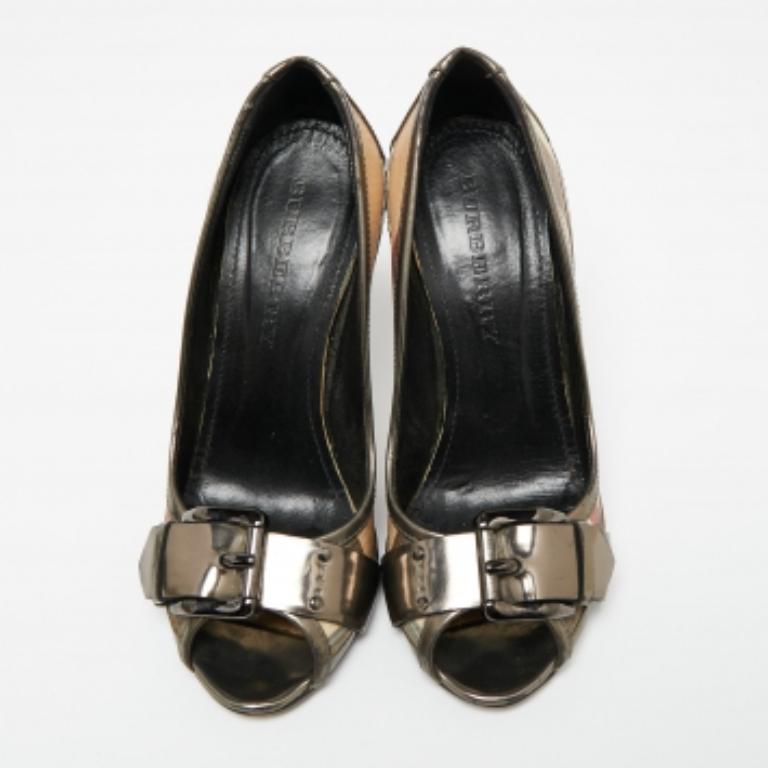 Burberry Grey Leather And House Check Canvas Buckle Peep Toe Pumps Size 37 For Sale 3