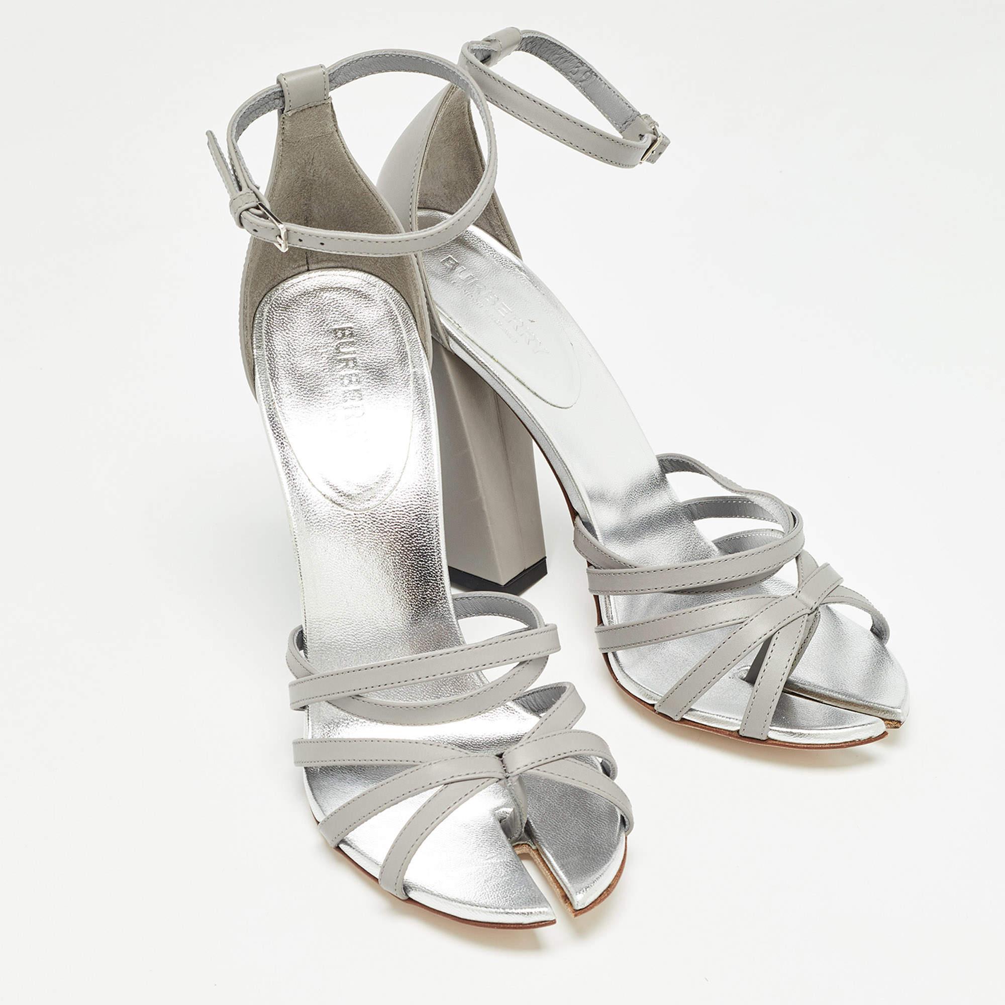 Burberry Grey Leather Hove Ankle Strap Sandals Size 39 In New Condition For Sale In Dubai, Al Qouz 2