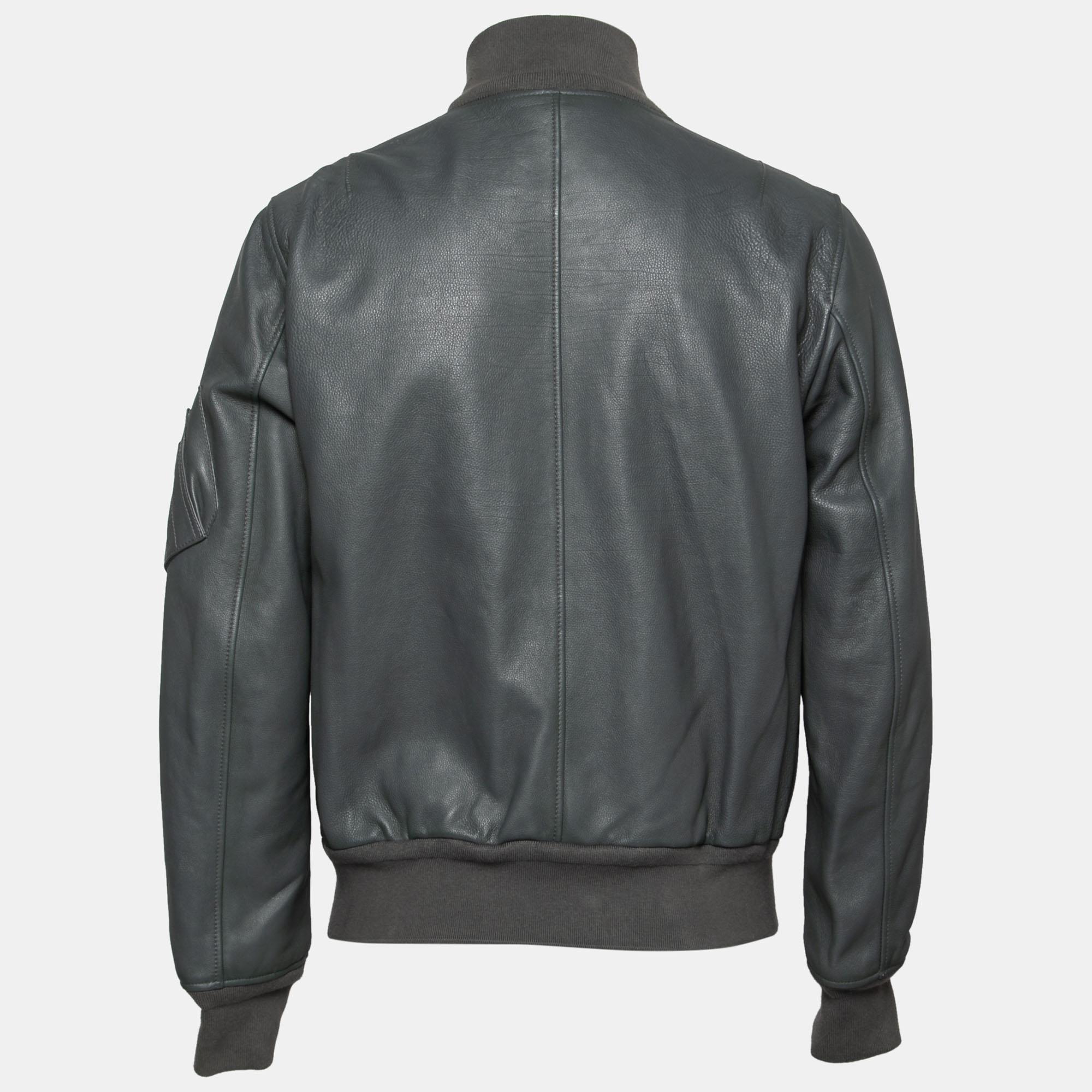 A perfect blend of fashion and functionality, this jacket from the House of Burberry is a worthy investment to make. It is designed using grey leather and showcases a zip-front feature and long sleeves. This stunning jacket awaits to be a part of